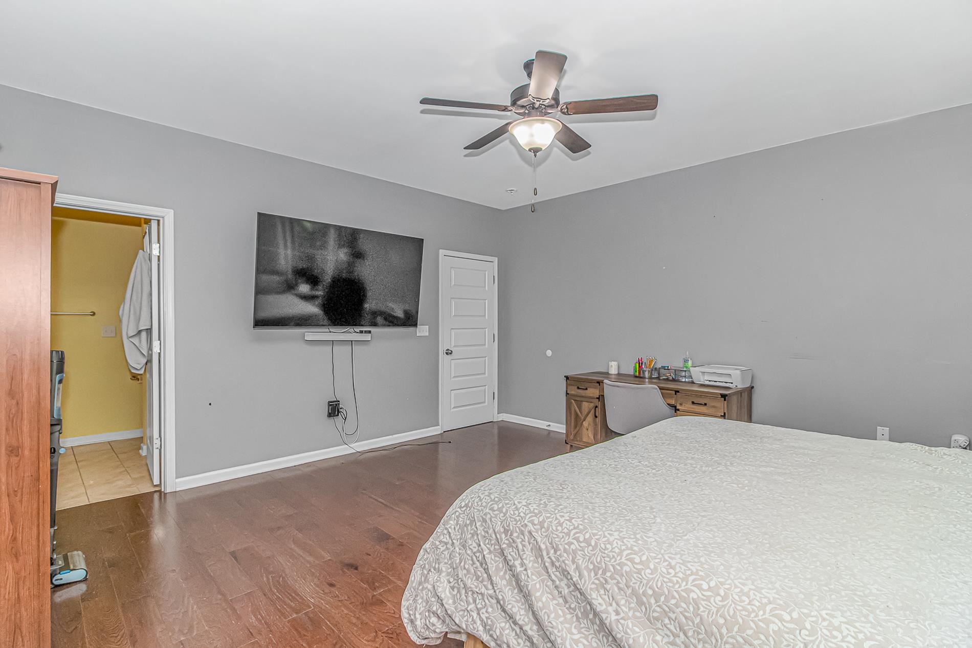 505 Oak Pond Ct. Property Photo 15
