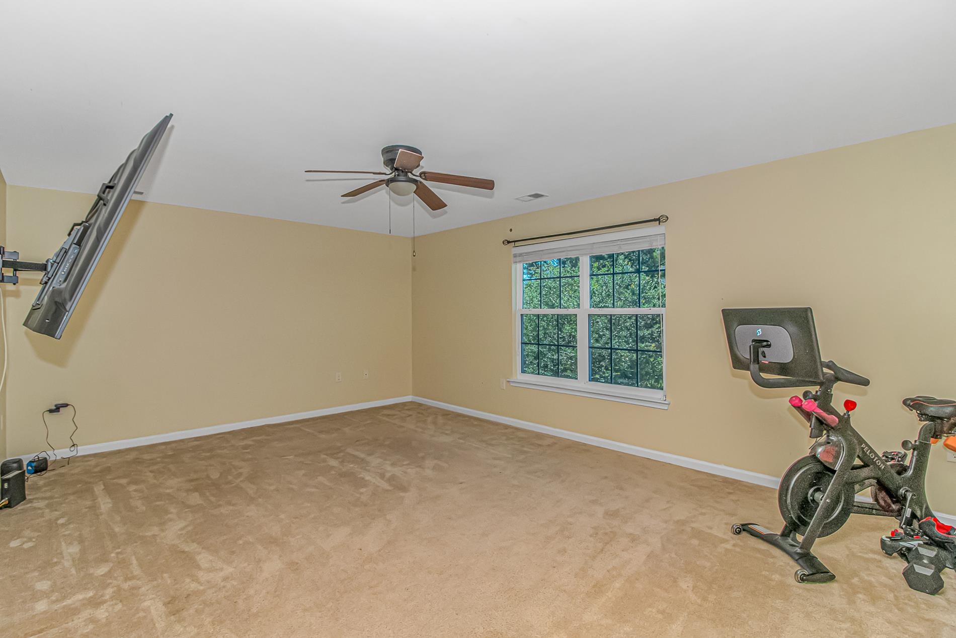 505 Oak Pond Ct. Property Photo 19