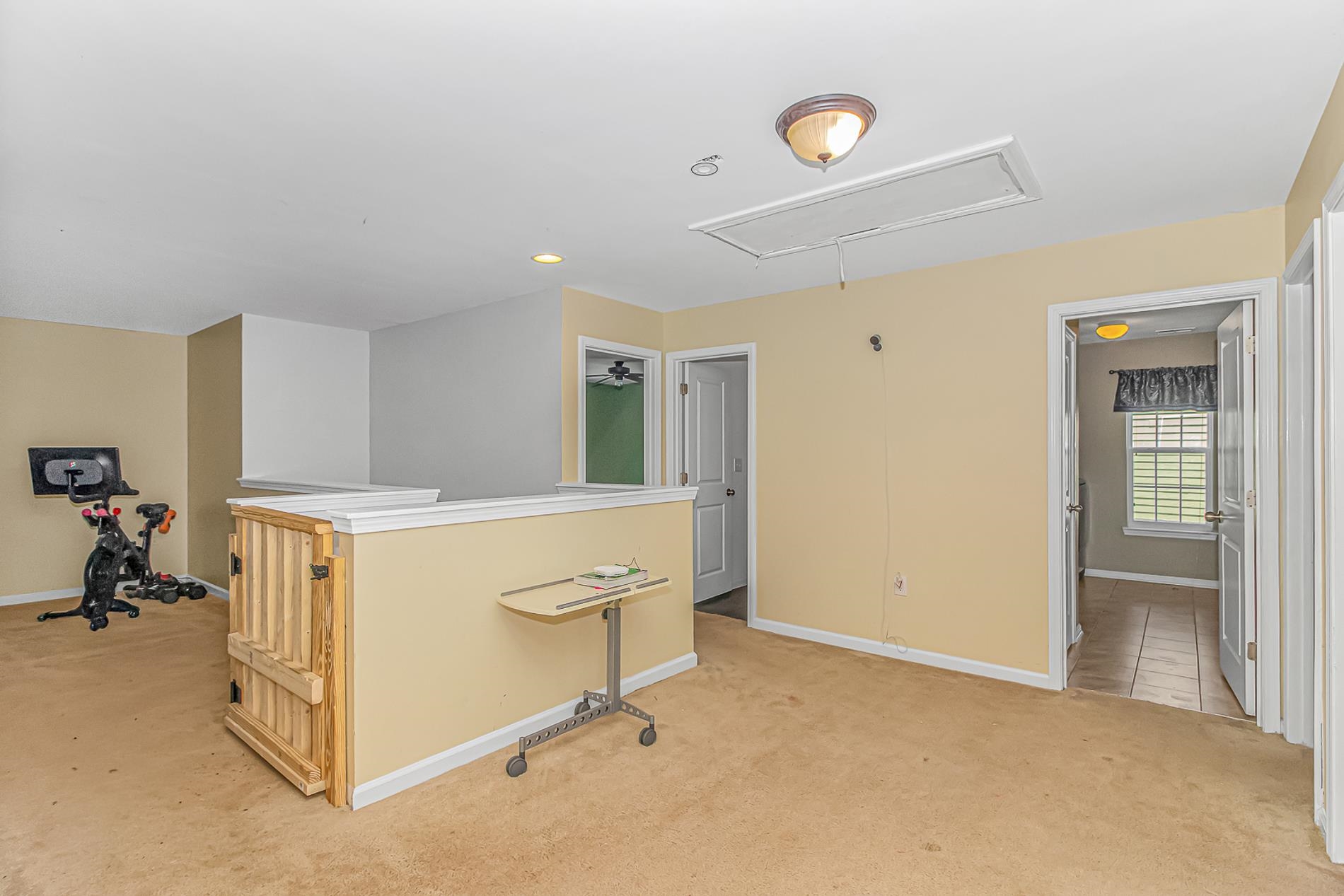 505 Oak Pond Ct. Property Photo 21