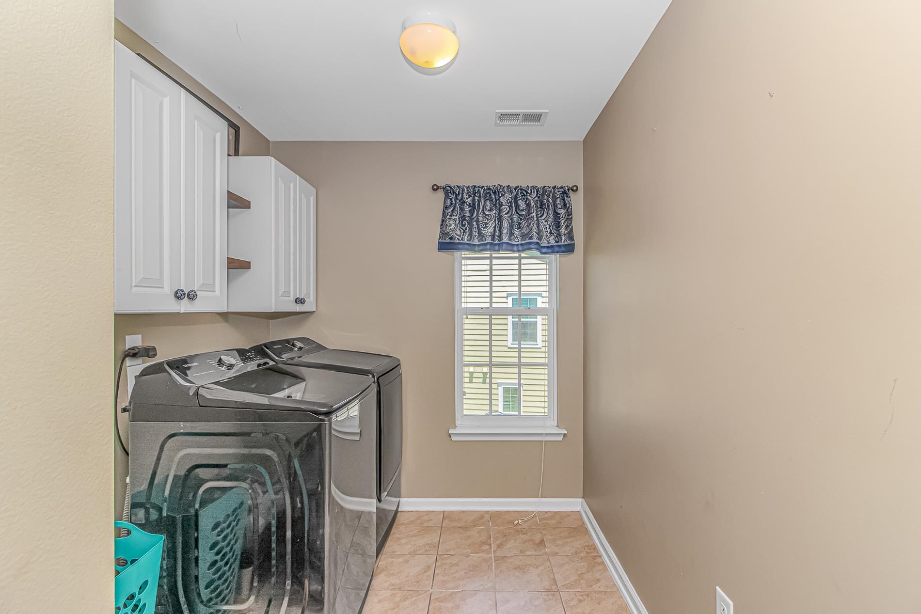 505 Oak Pond Ct. Property Photo 32