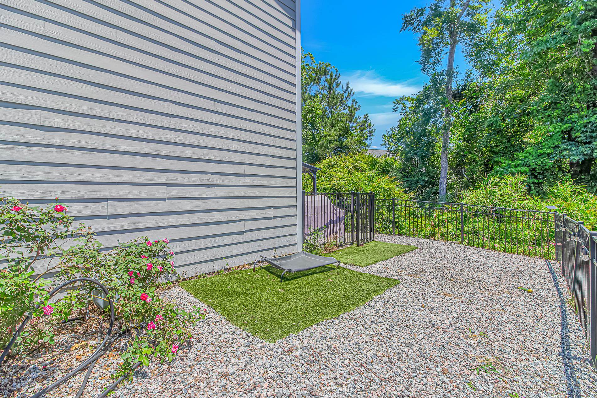 505 Oak Pond Ct. Property Photo 35