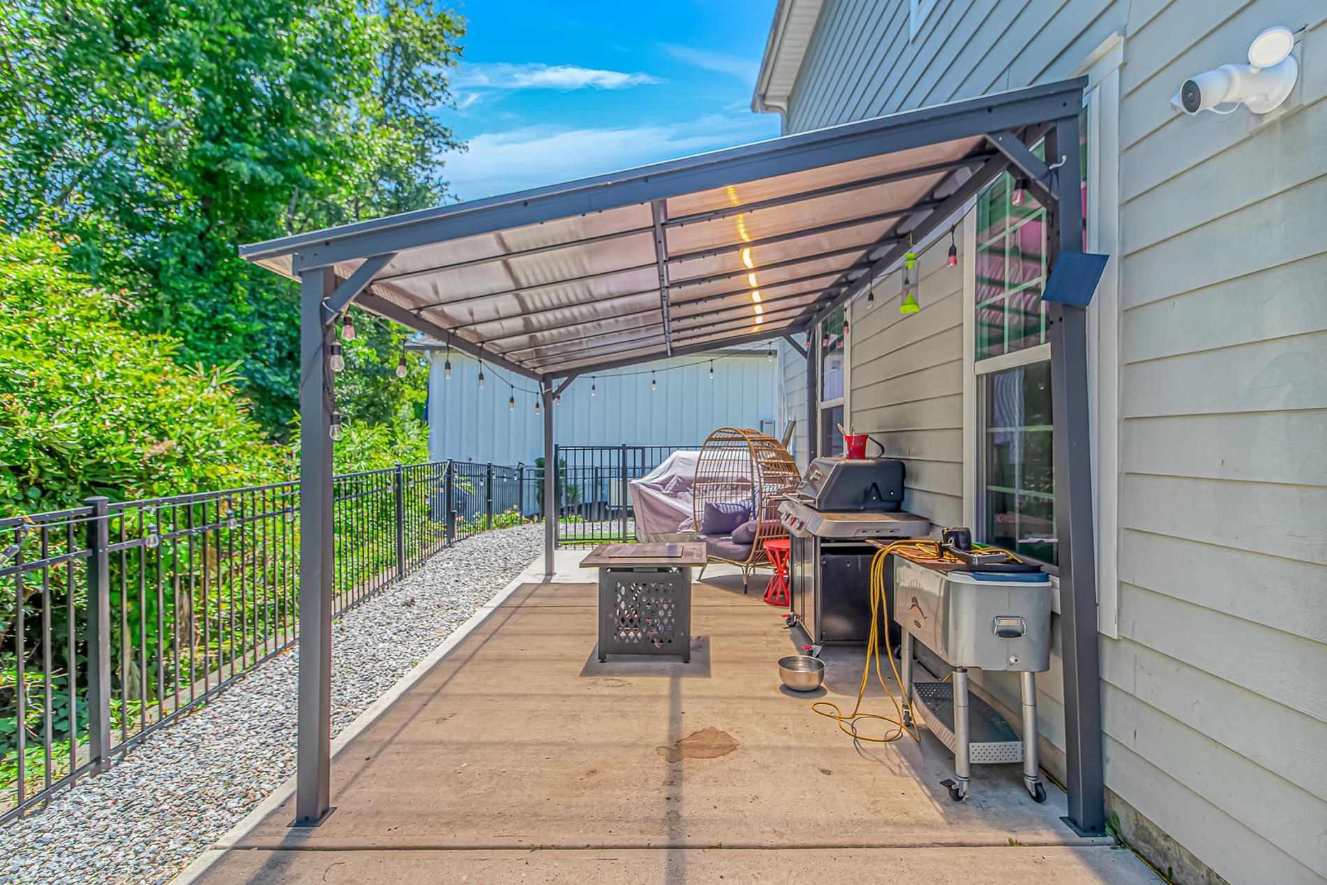 505 Oak Pond Ct. Property Photo 36