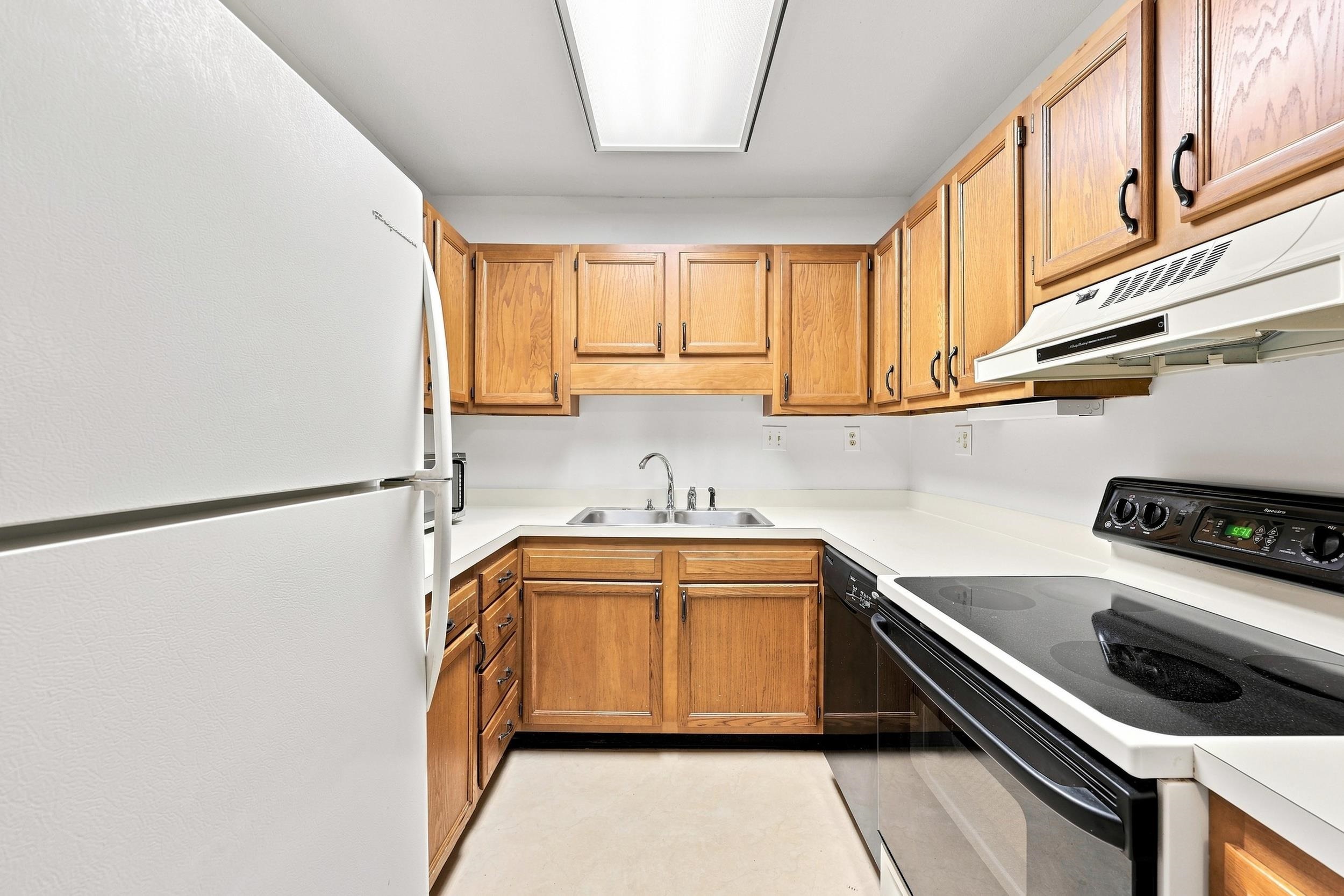 5001 Little River Rd. Property Photo 10