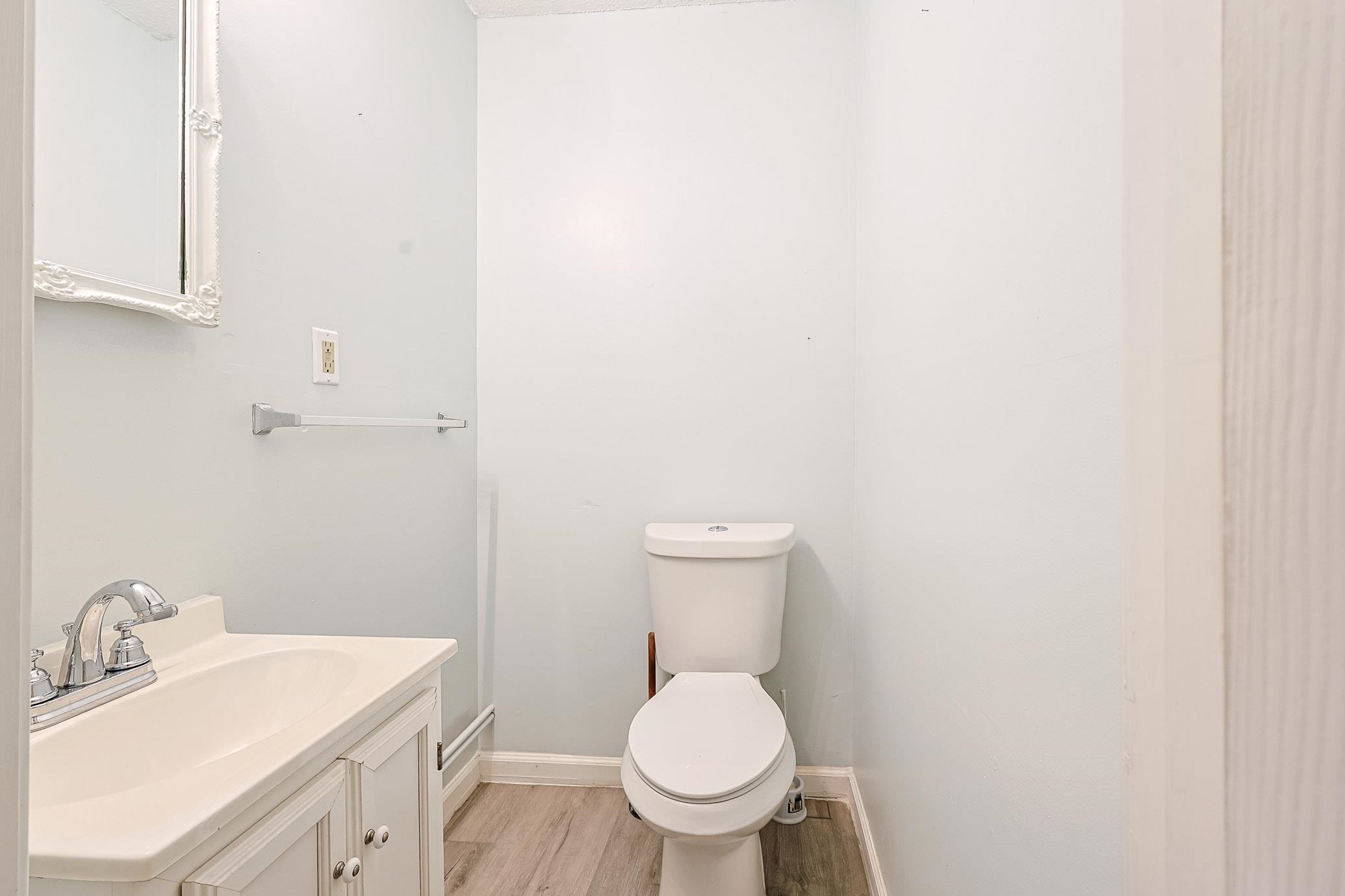 104 S Eaddy St. Property Photo 10