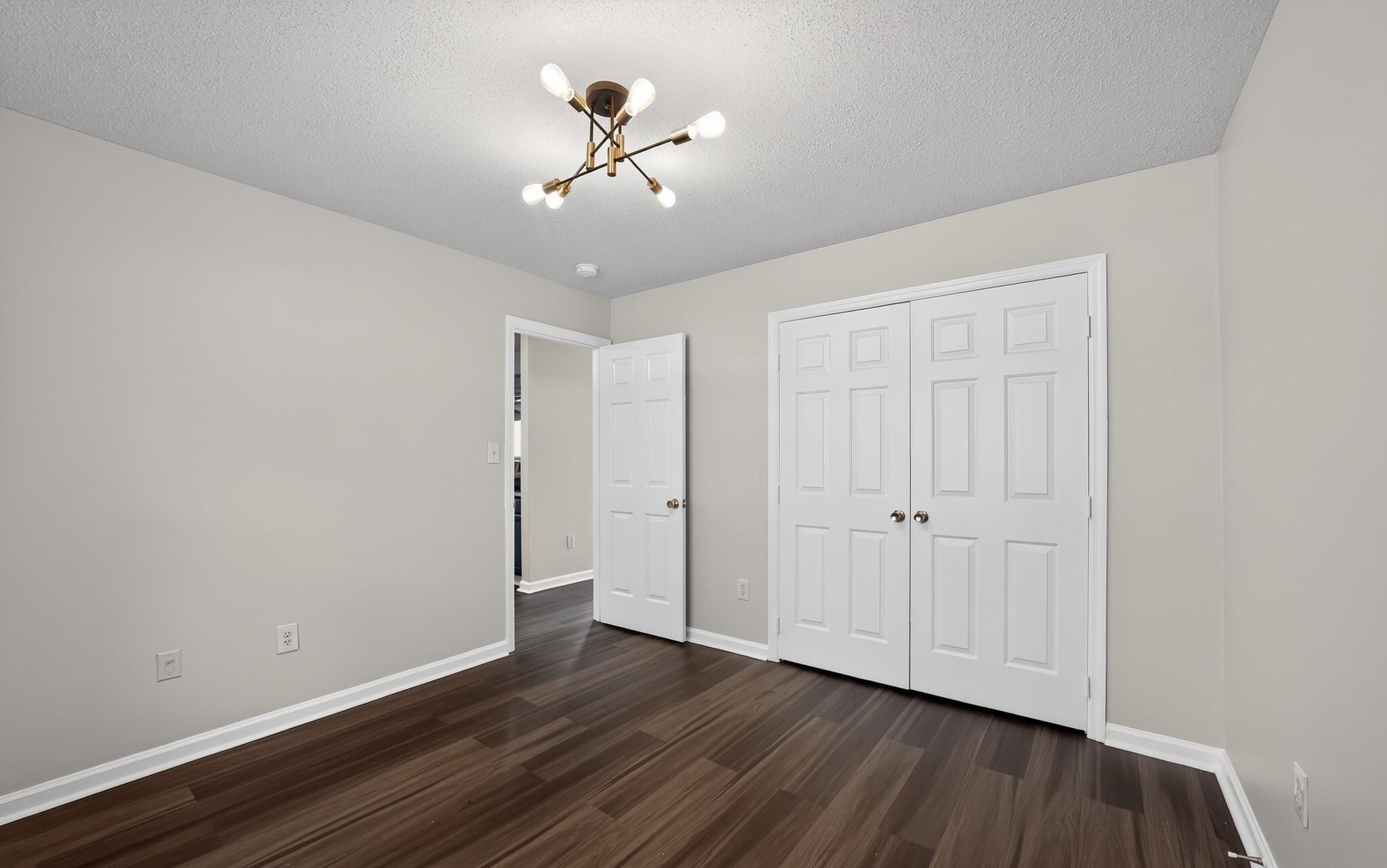 4246 Villas Dr. Property Photo 25