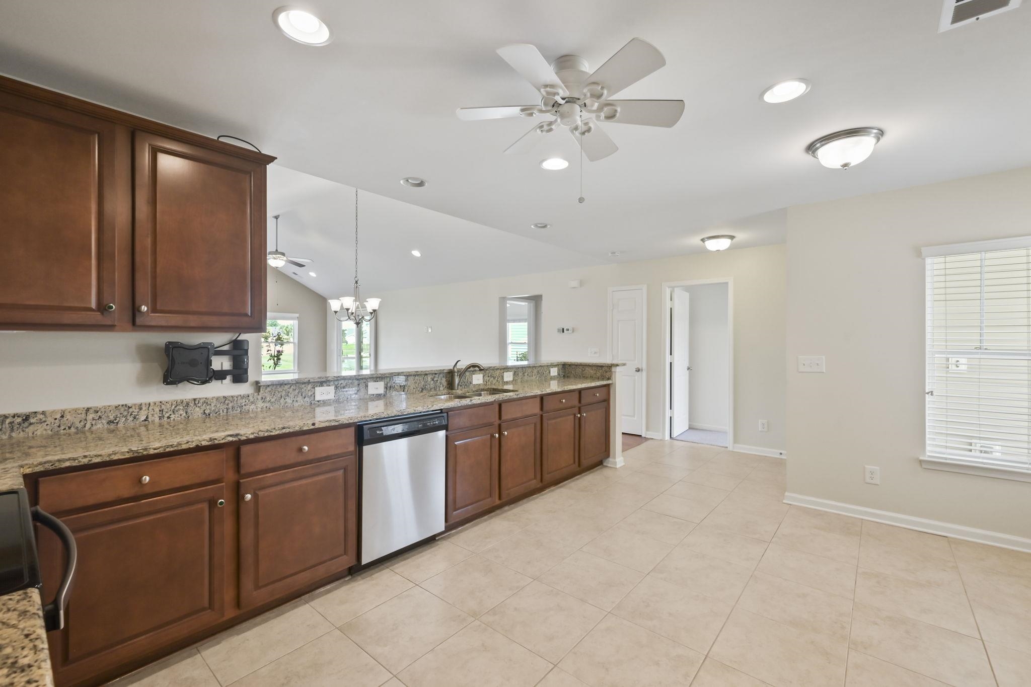 1446 Registry Dr. Property Photo 6