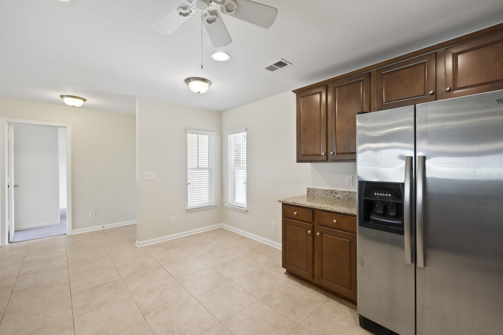 1446 Registry Dr. Property Photo 8