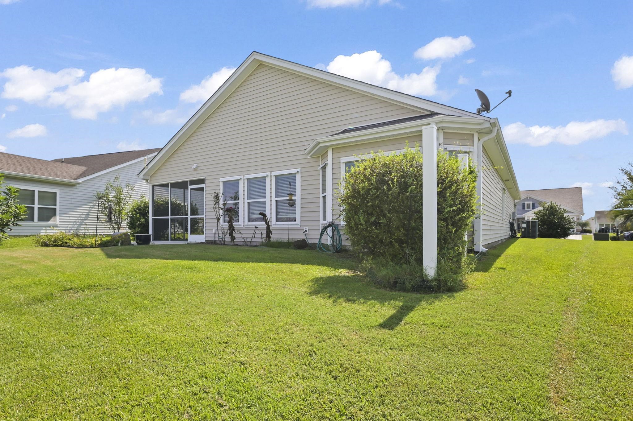 1446 Registry Dr. Property Photo 25