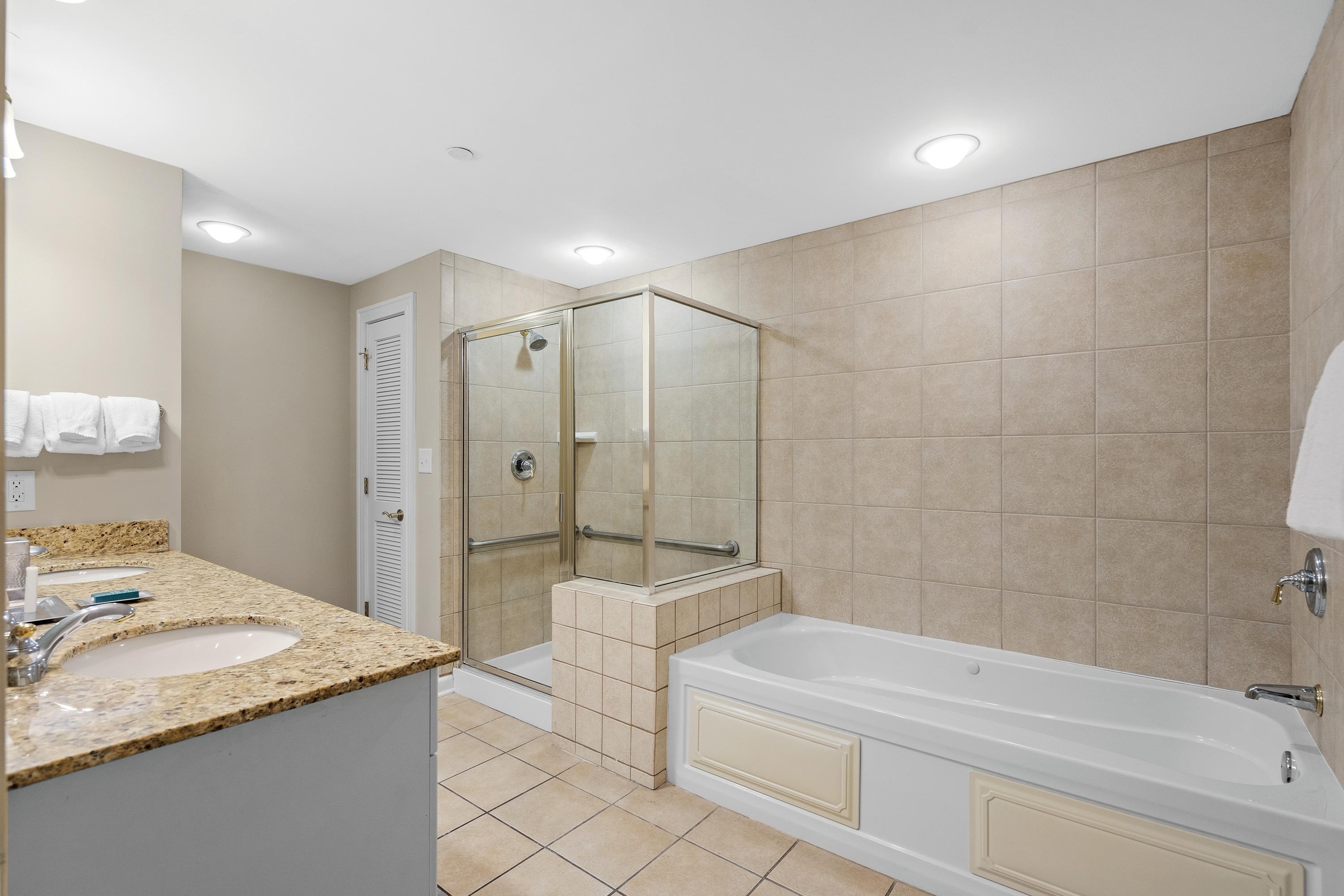 9994 Beach Club Dr. Property Photo 29