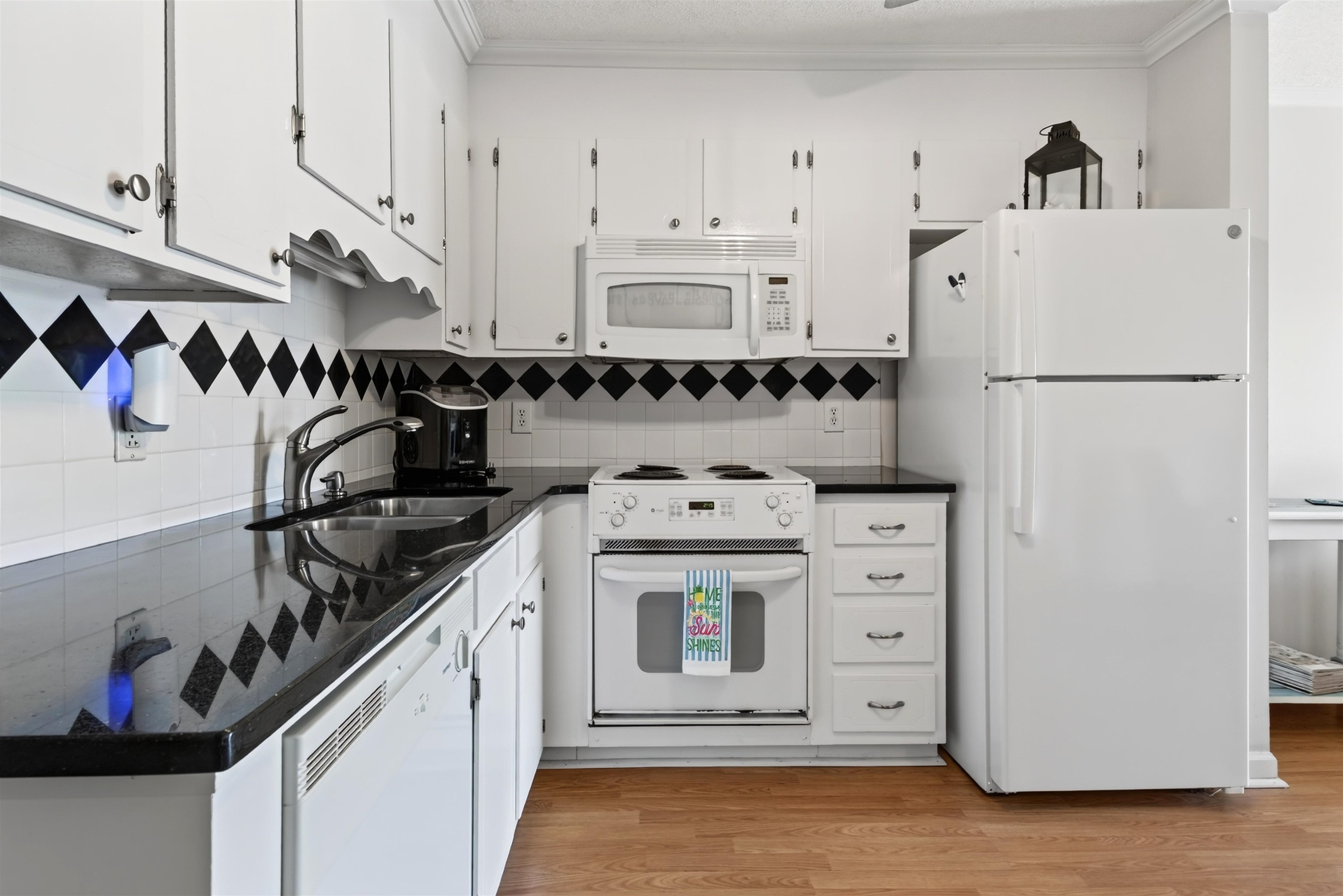 1919 Spring St. Property Photo 5