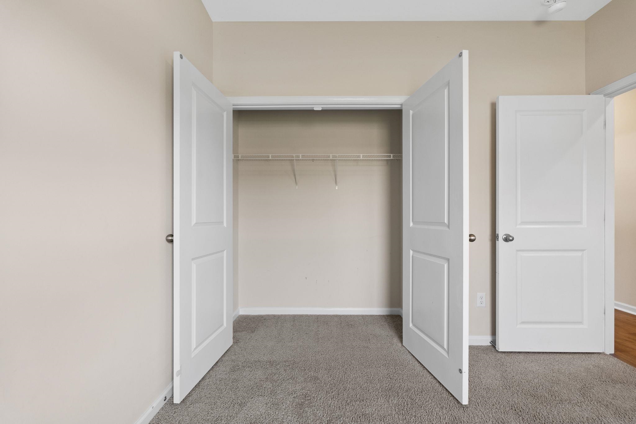 115 Avery Woods Dr. Property Photo 16