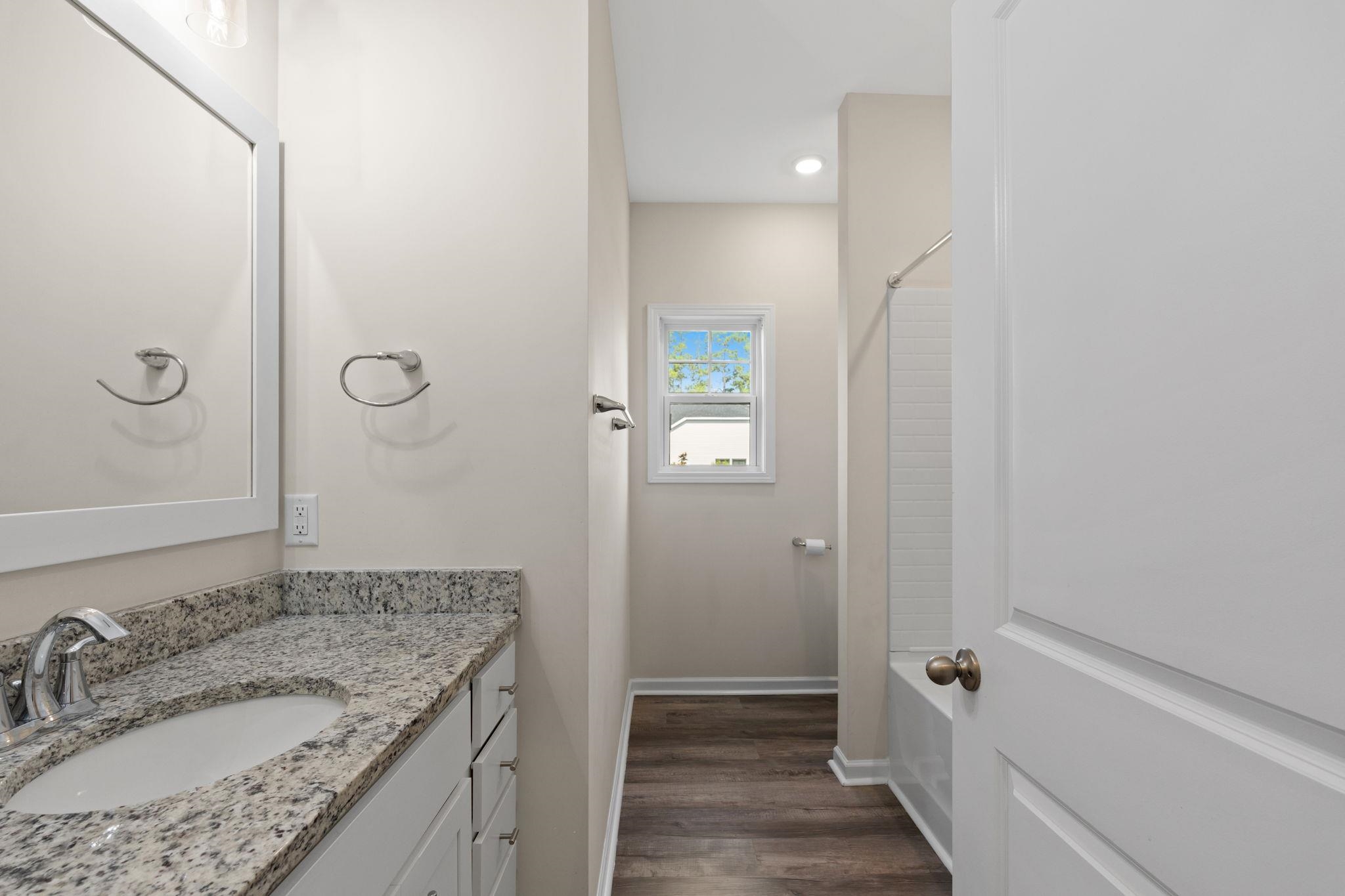 115 Avery Woods Dr. Property Photo 17