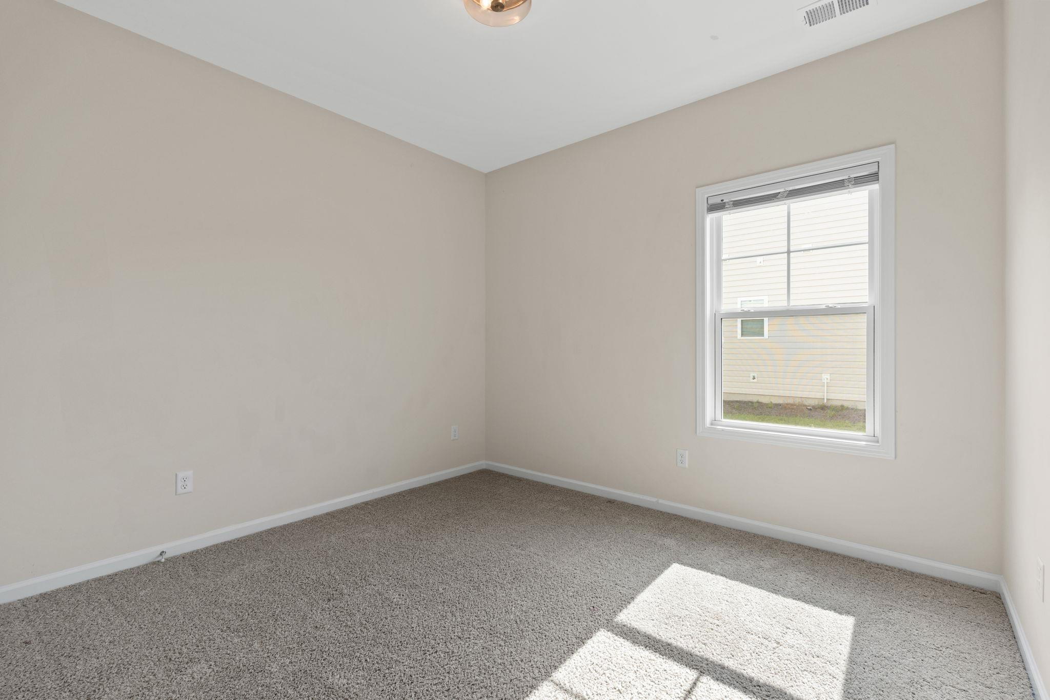 115 Avery Woods Dr. Property Photo 20