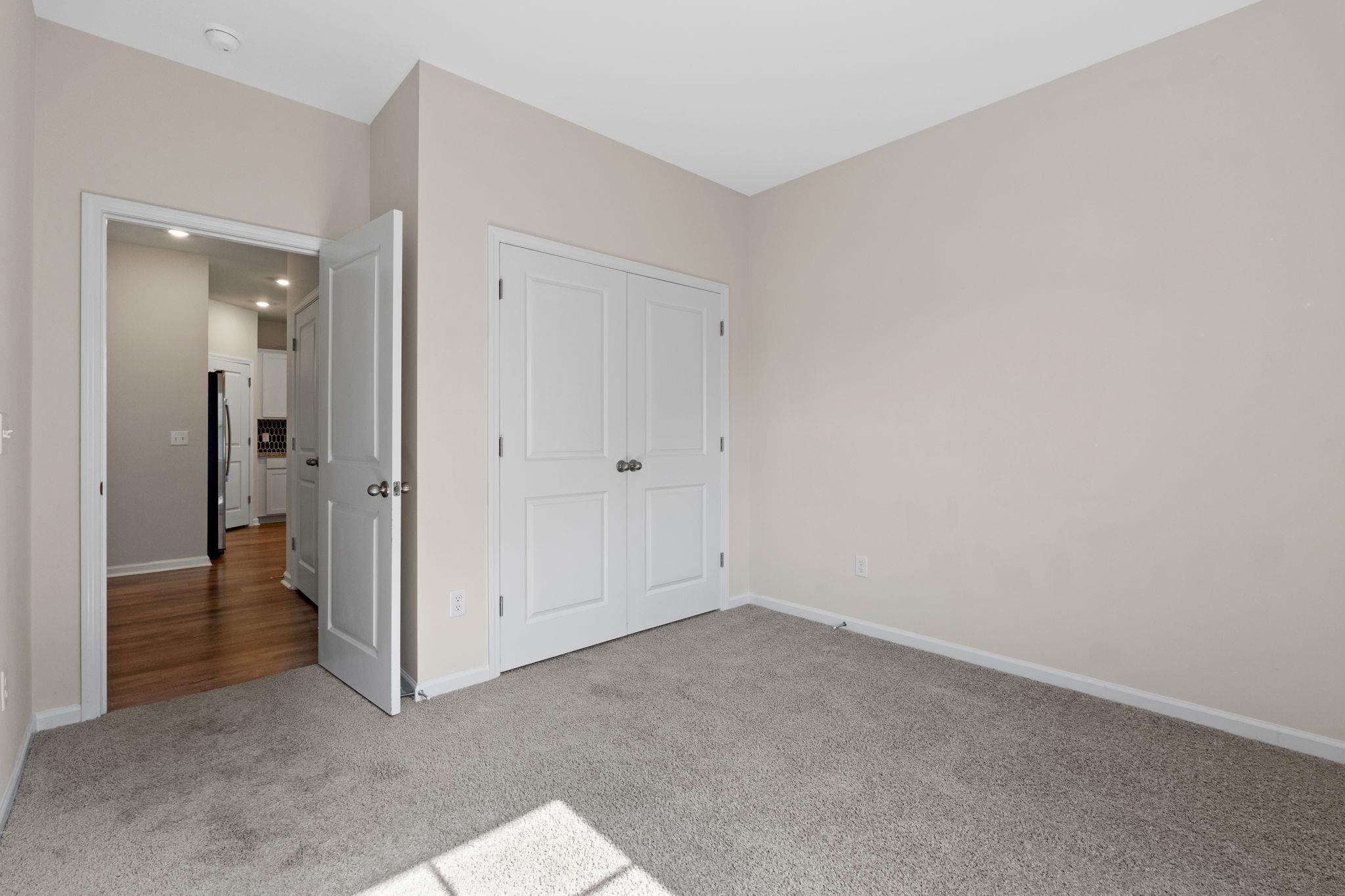 115 Avery Woods Dr. Property Photo 22