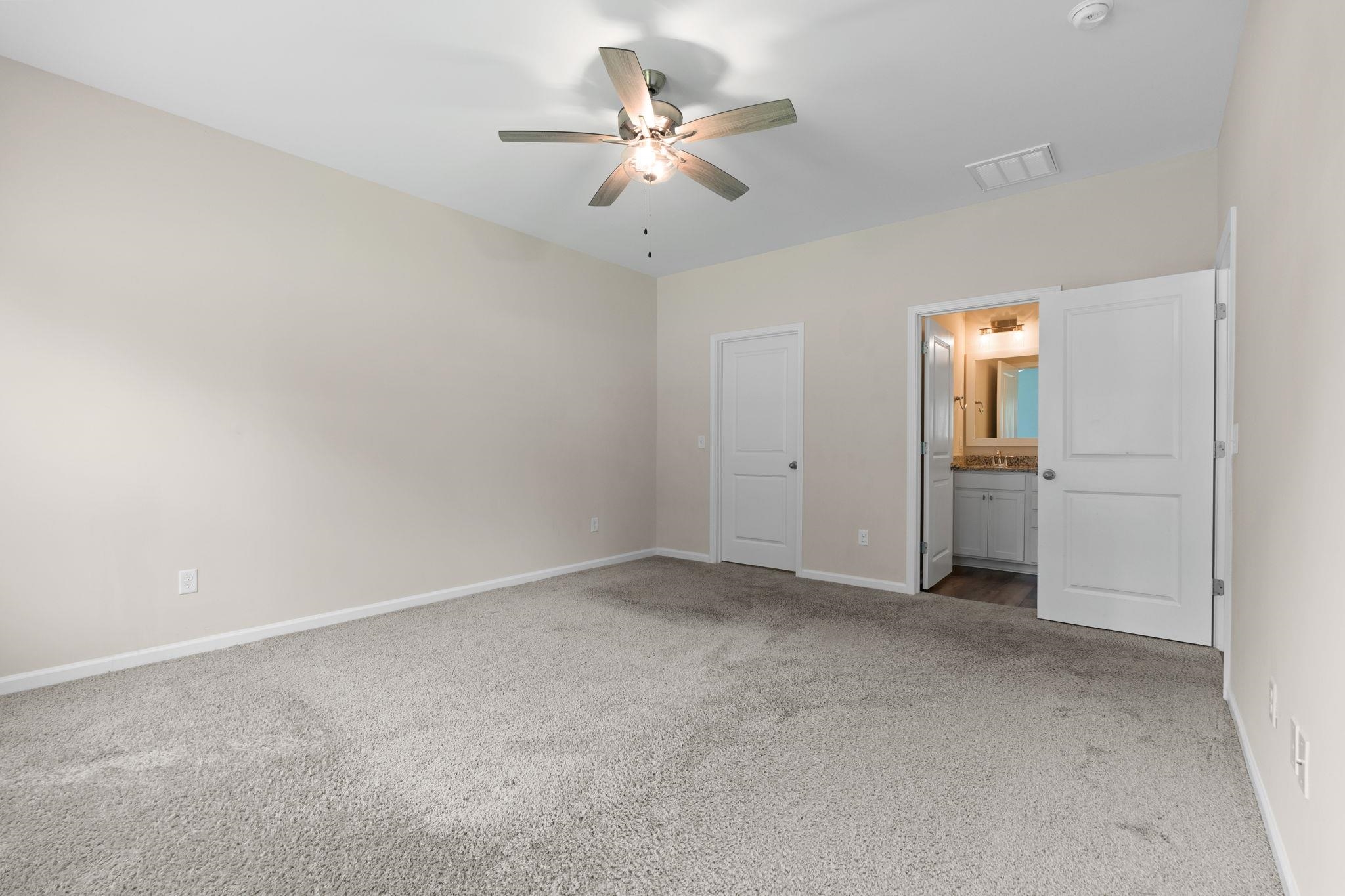 115 Avery Woods Dr. Property Photo 25
