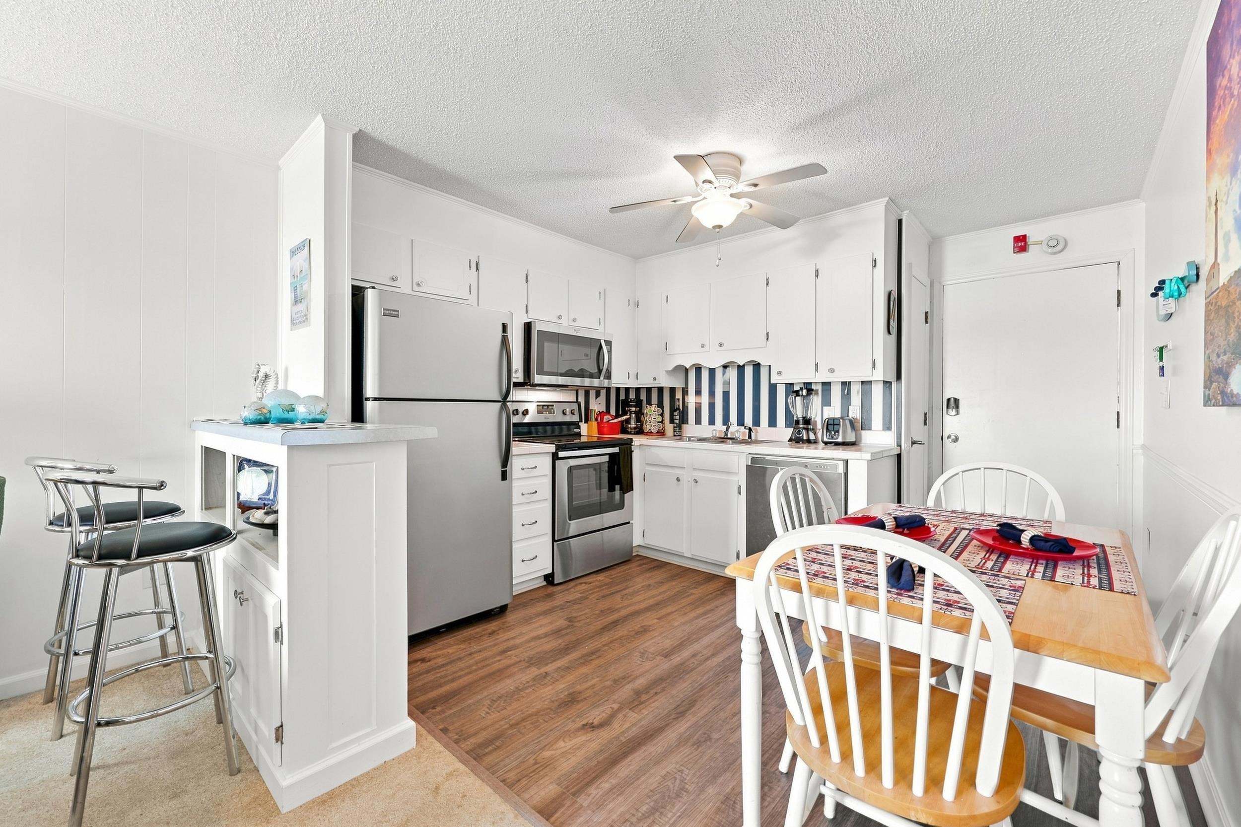 1919 Spring St. Property Photo 4
