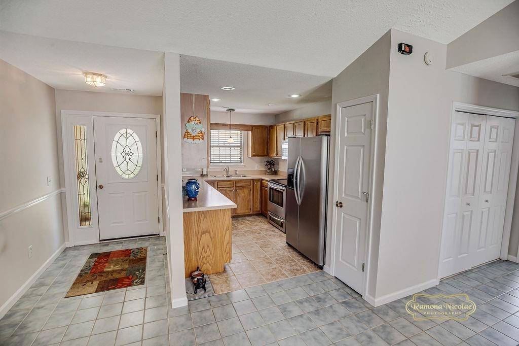 525 Drake Ln. Property Photo 5