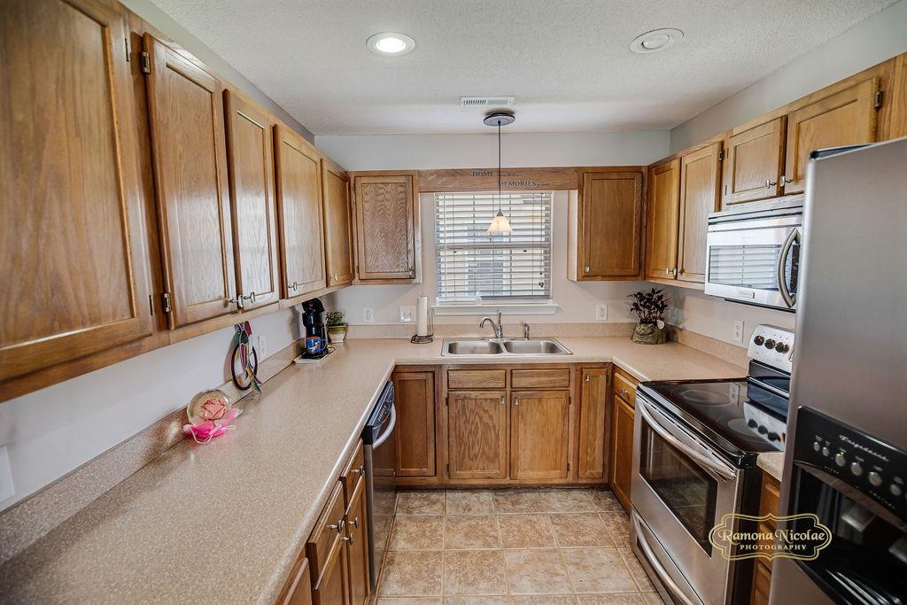 525 Drake Ln. Property Photo 7