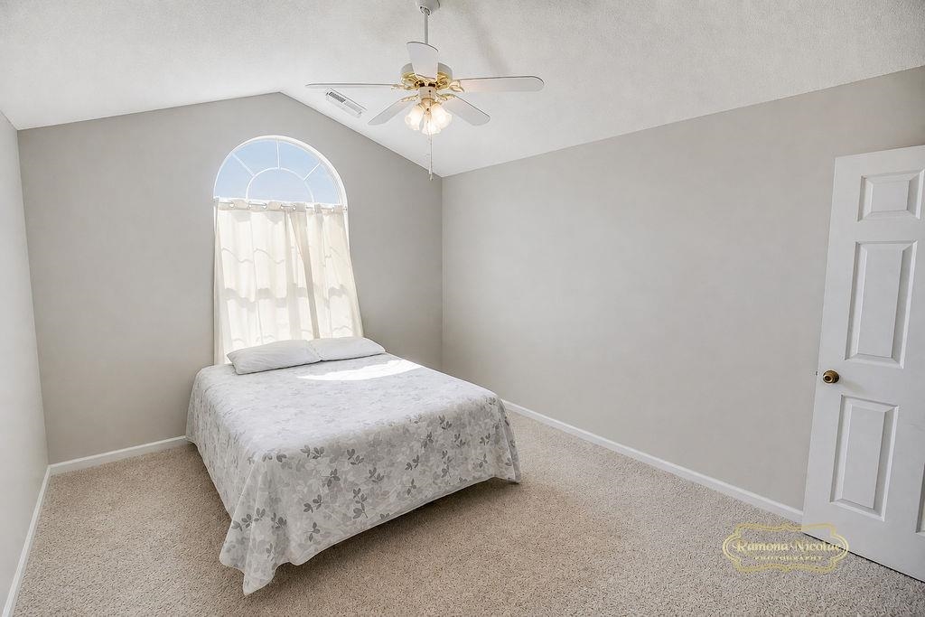 525 Drake Ln. Property Photo 9