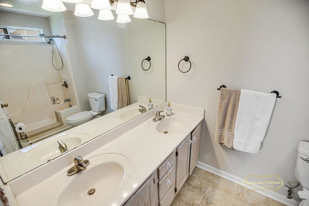 525 Drake Ln. Property Photo 11