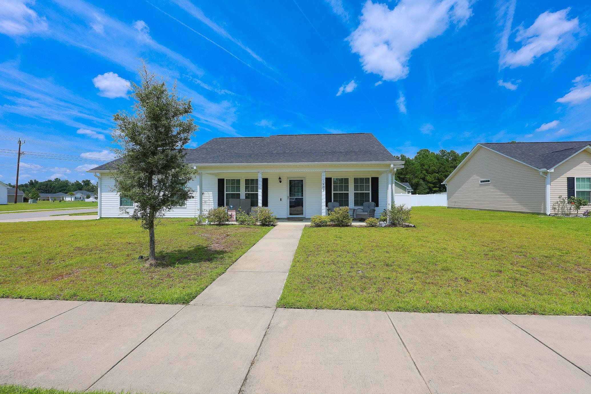 1403 Heirloom Dr. Property Photo 1