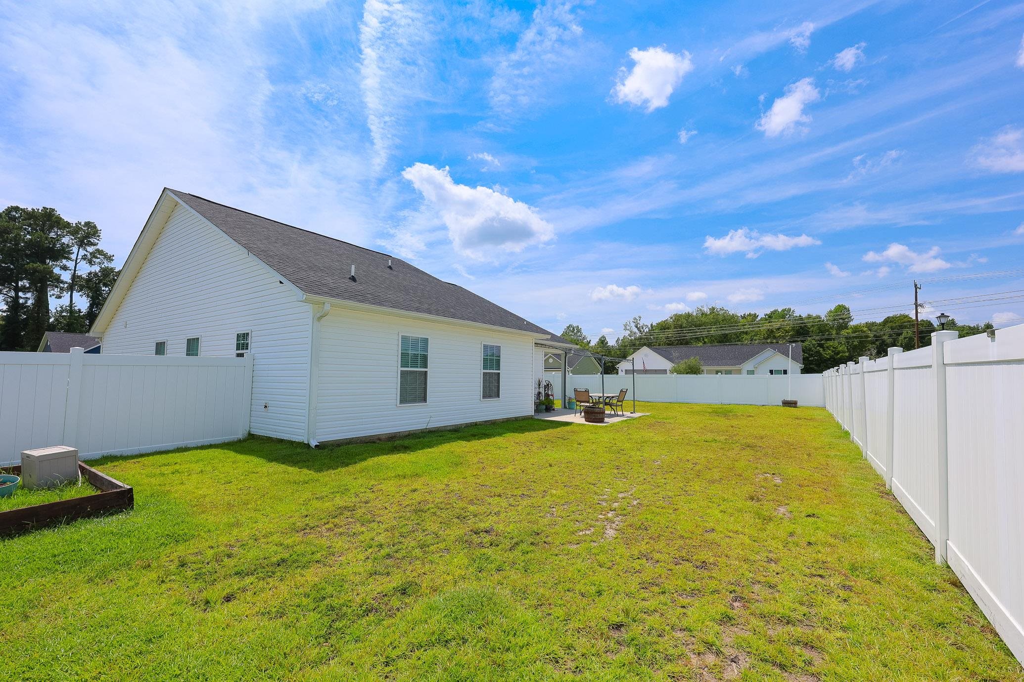 1403 Heirloom Dr. Property Photo 24
