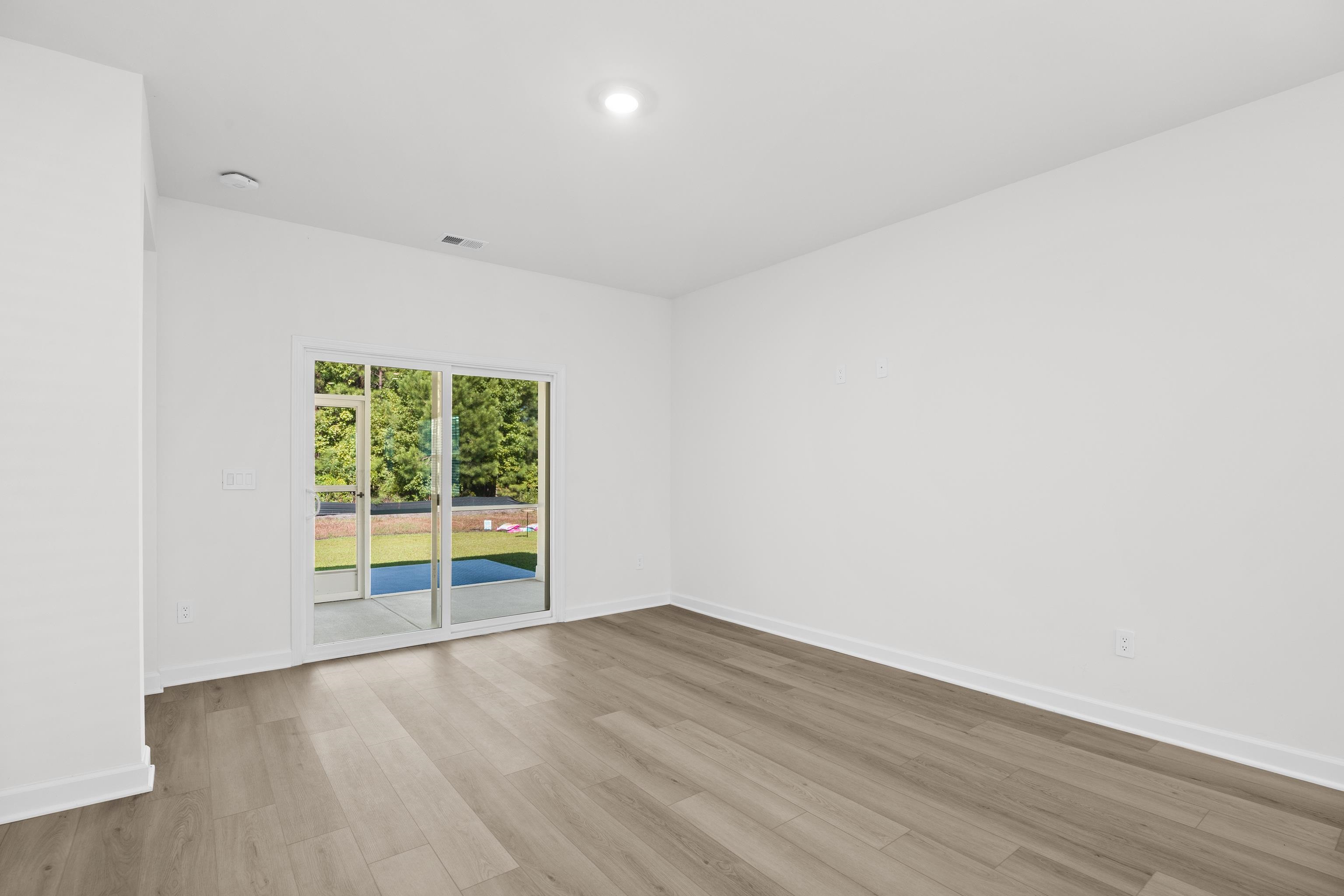 1113 Lauryn Oak Loop Property Photo 11