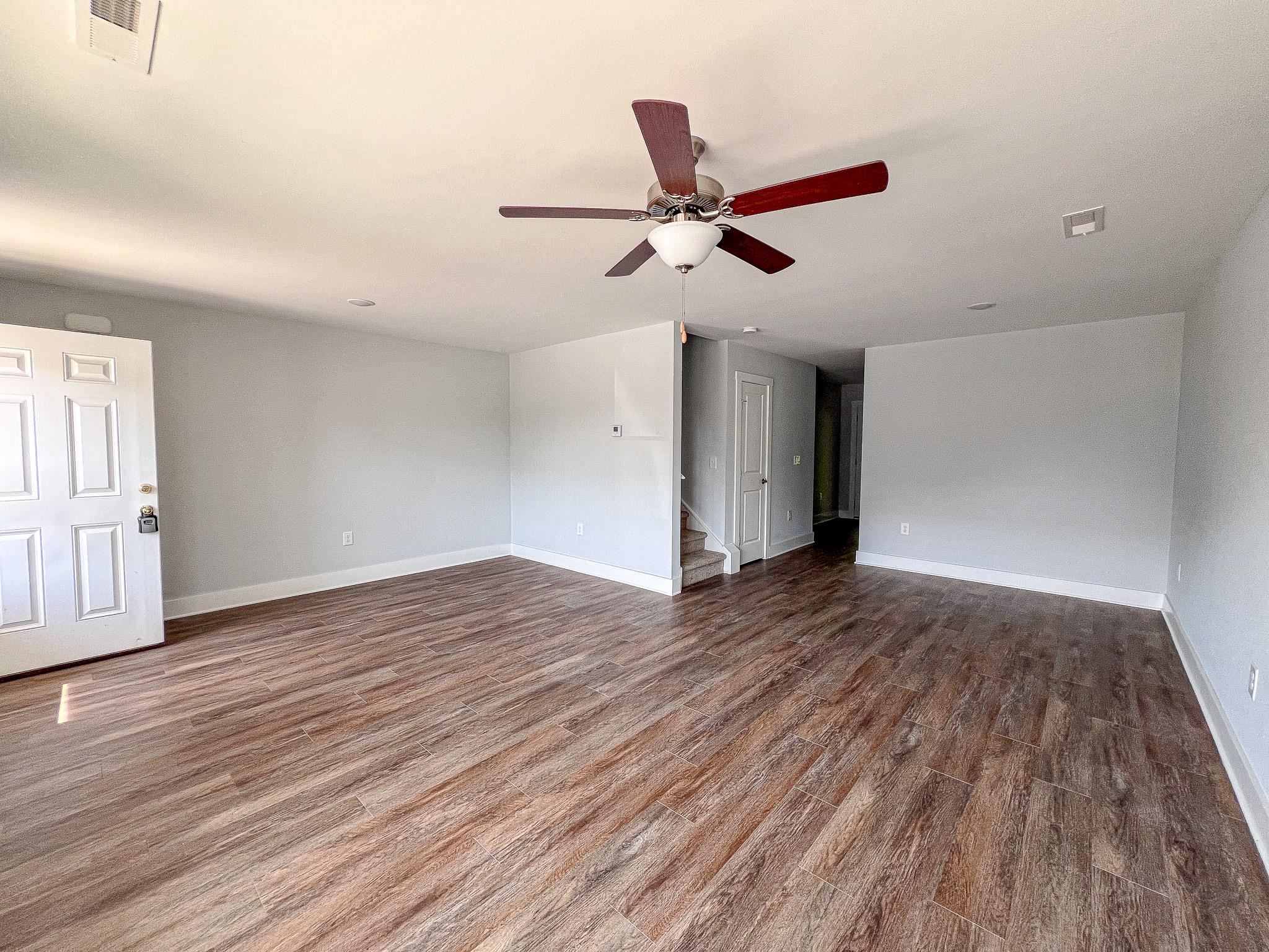 2708 Mercer Dr. Property Photo 3
