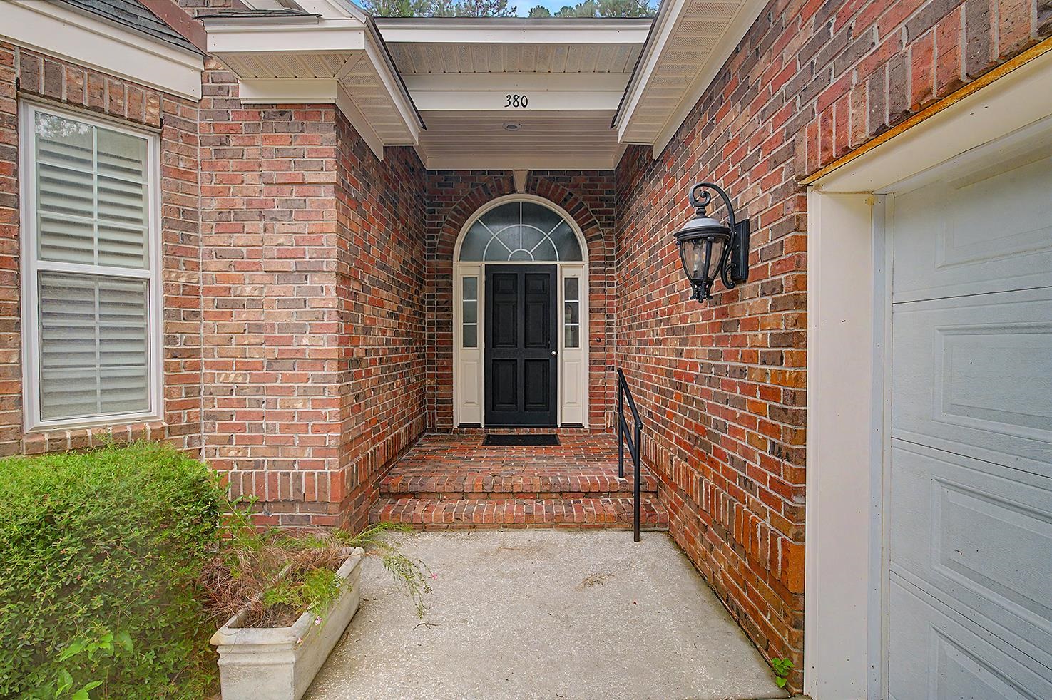 380 Doral Dr. Property Photo 5