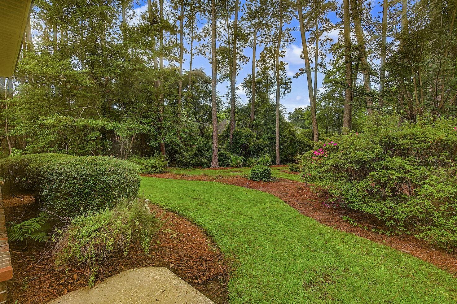 380 Doral Dr. Property Photo 11