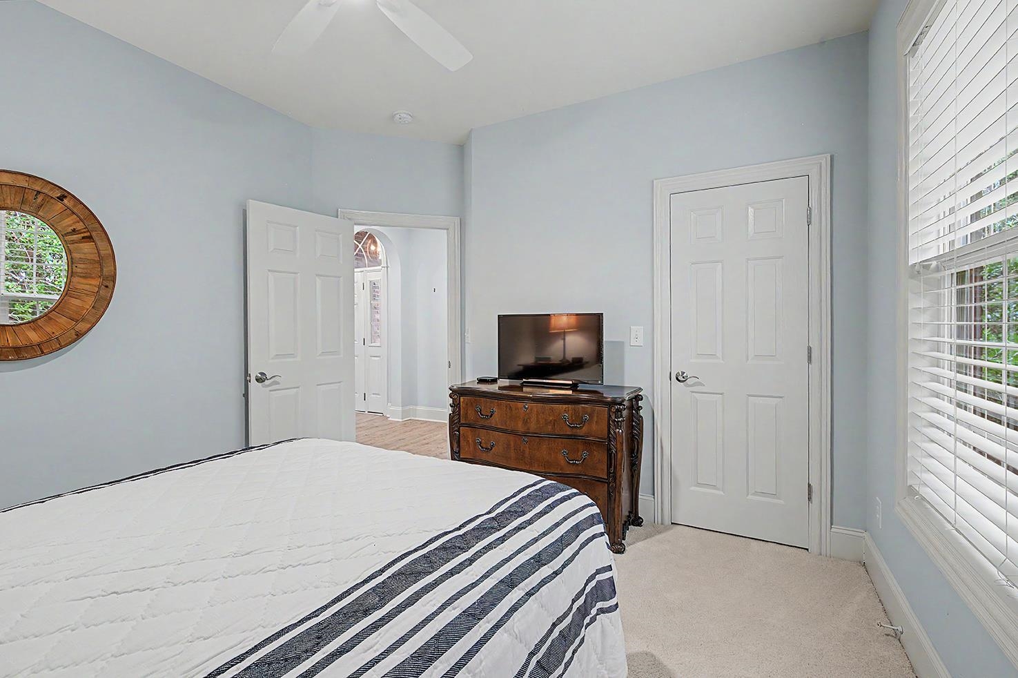 380 Doral Dr. Property Photo 22