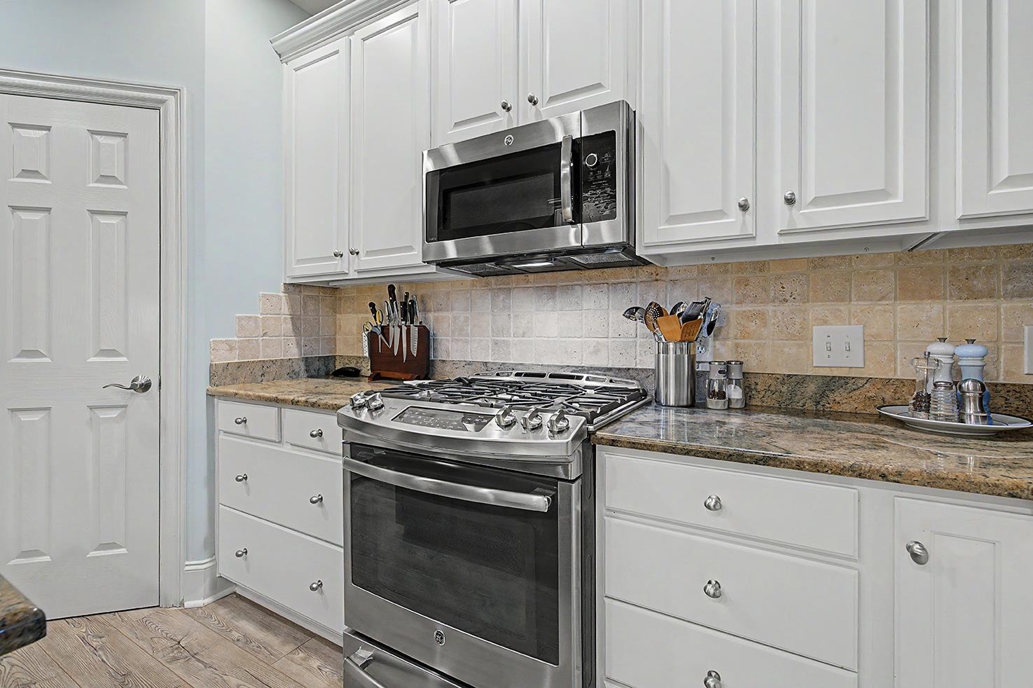 380 Doral Dr. Property Photo 36
