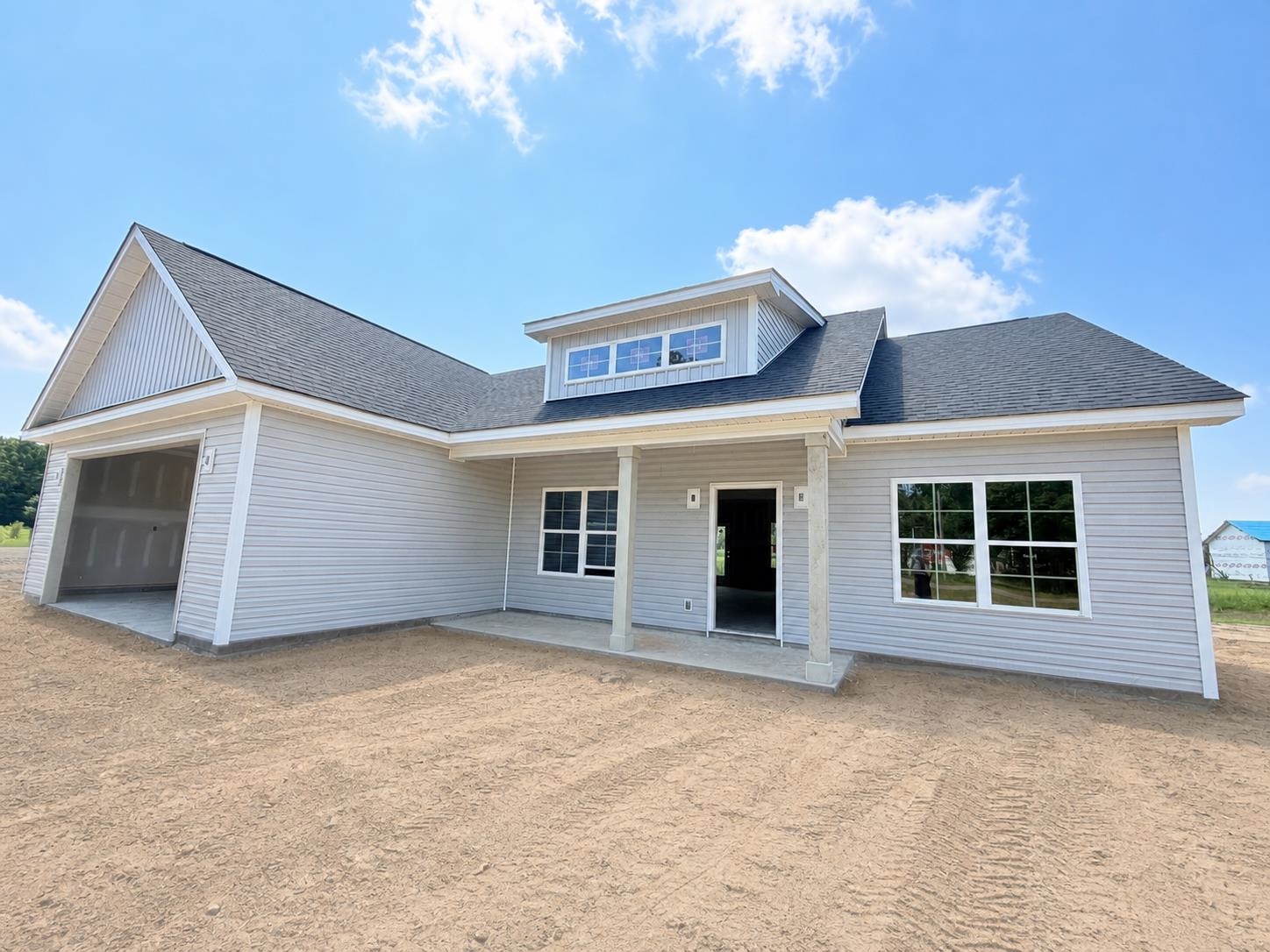 2721 Loop Rd. Property Photo 2