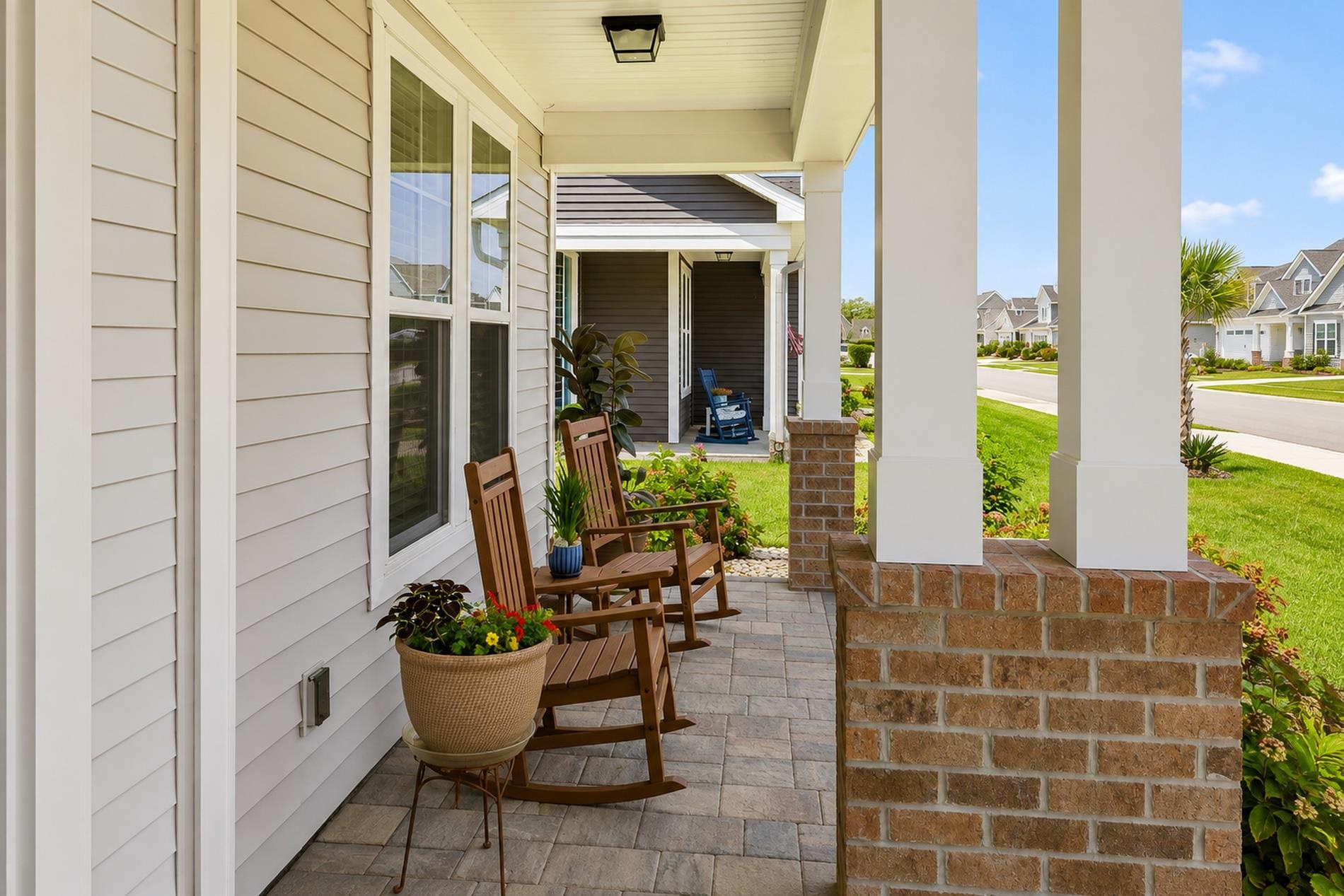 1044 Cascade Loop Property Photo 7