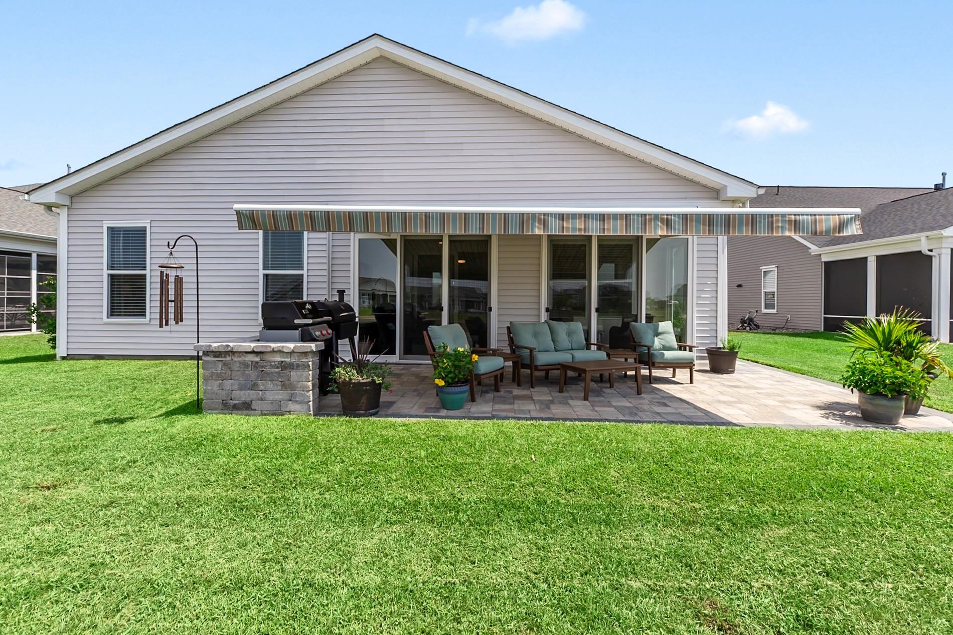 1044 Cascade Loop Property Photo 10