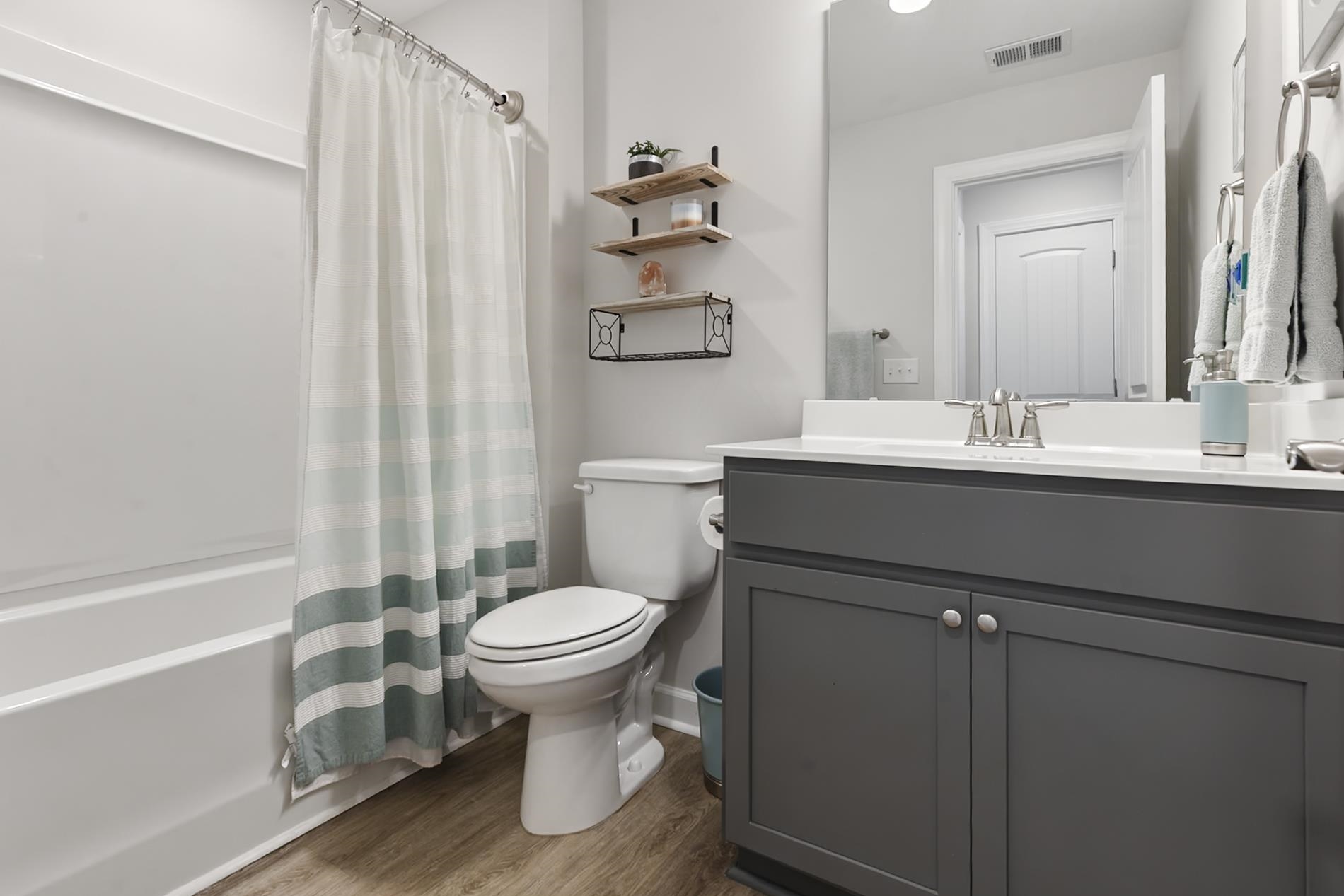 1044 Cascade Loop Property Photo 56