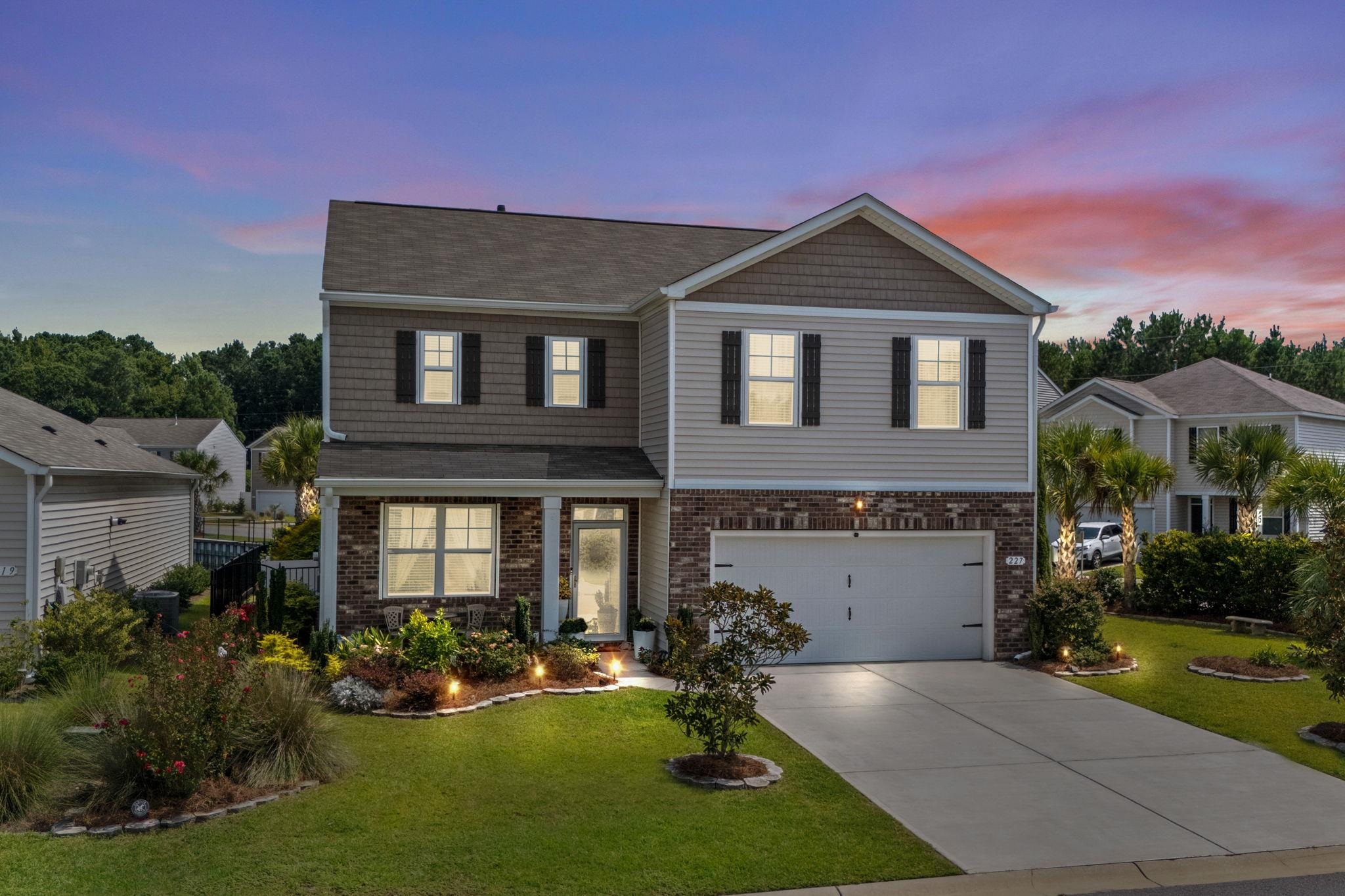 227 Pin Oak Dr. Property Photo 1