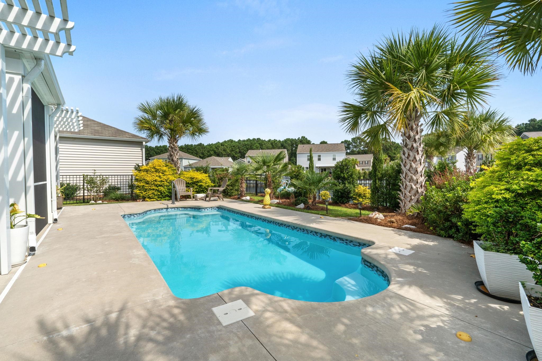 227 Pin Oak Dr. Property Photo 38