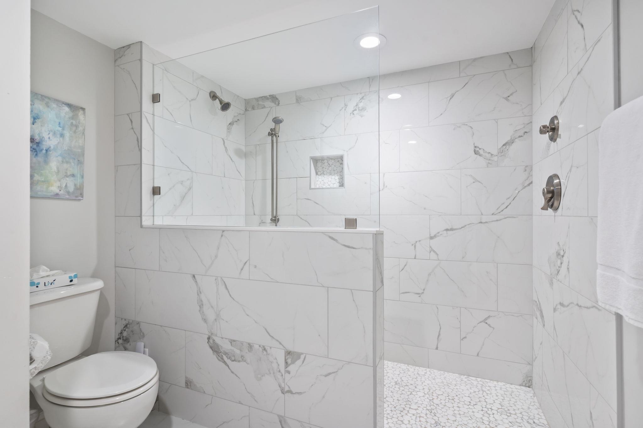 8560 Queensway Blvd. Property Photo 7