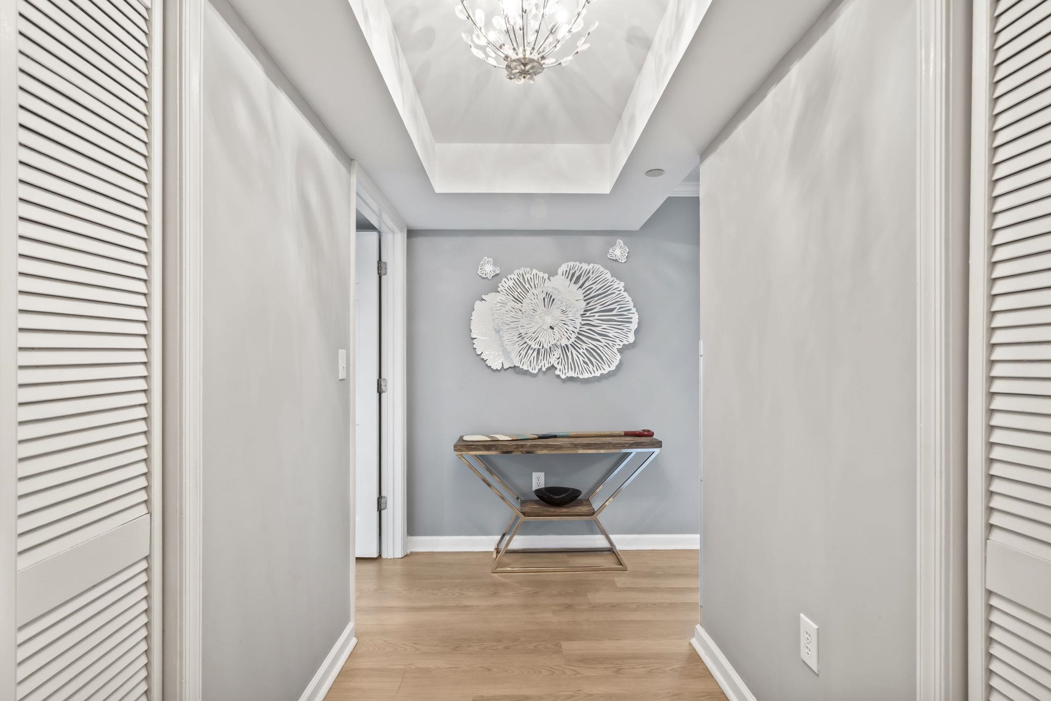 8560 Queensway Blvd. Property Photo 15