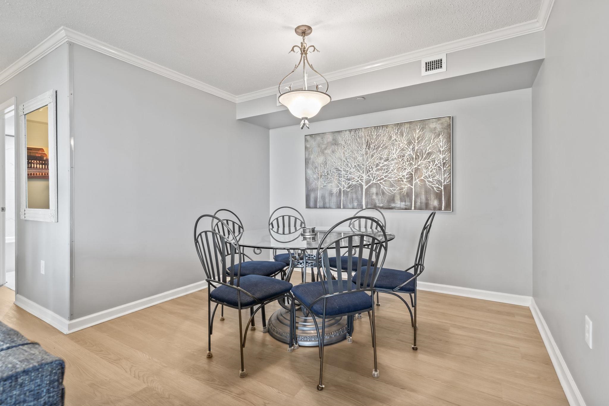 8560 Queensway Blvd. Property Photo 16