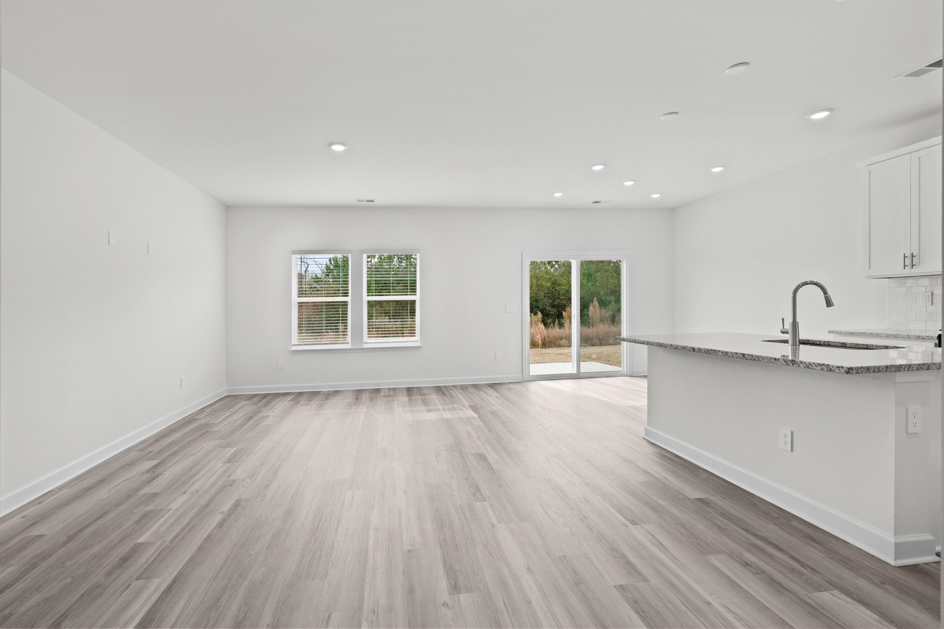 424 Congaree St Property Photo 11