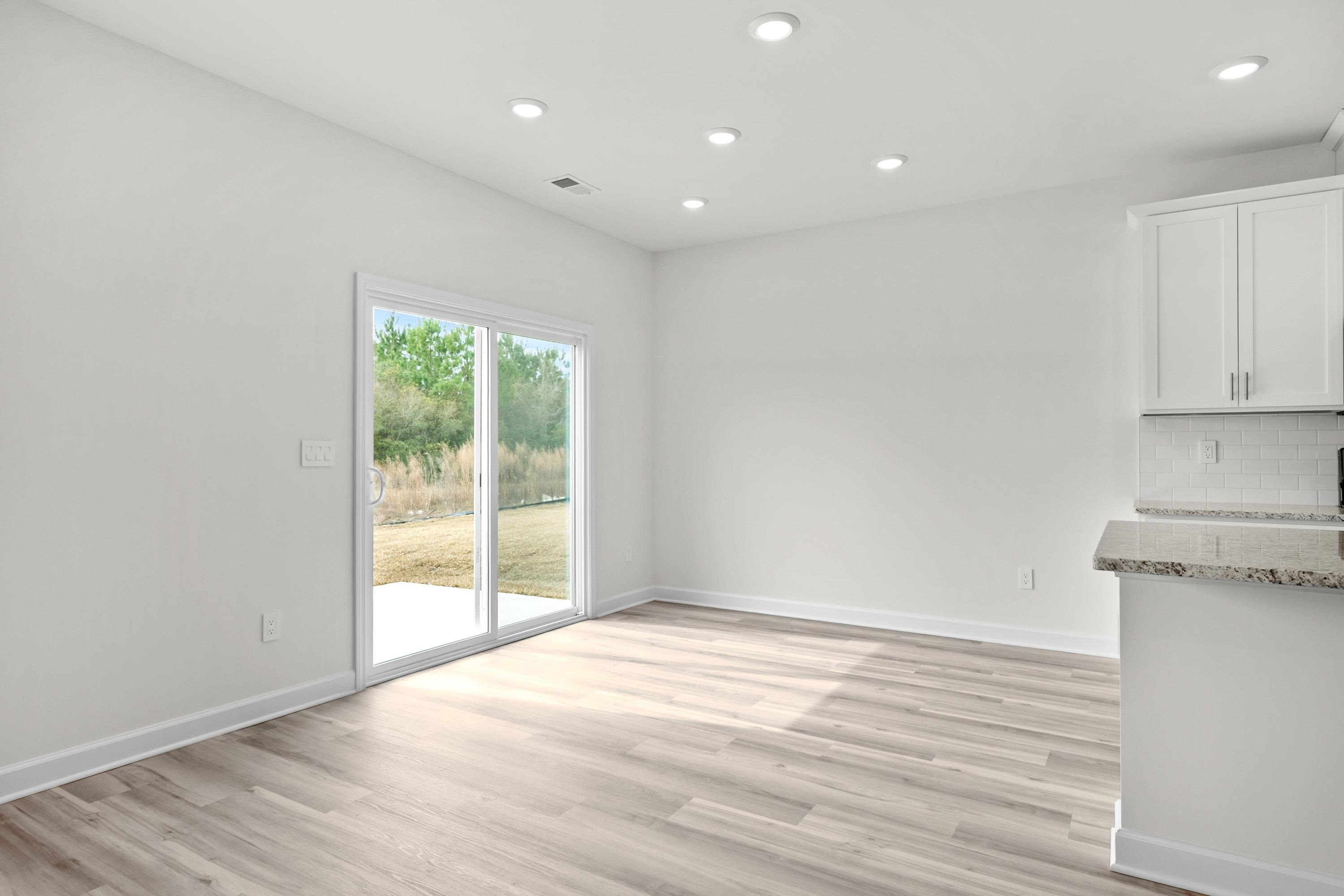 424 Congaree St Property Photo 12