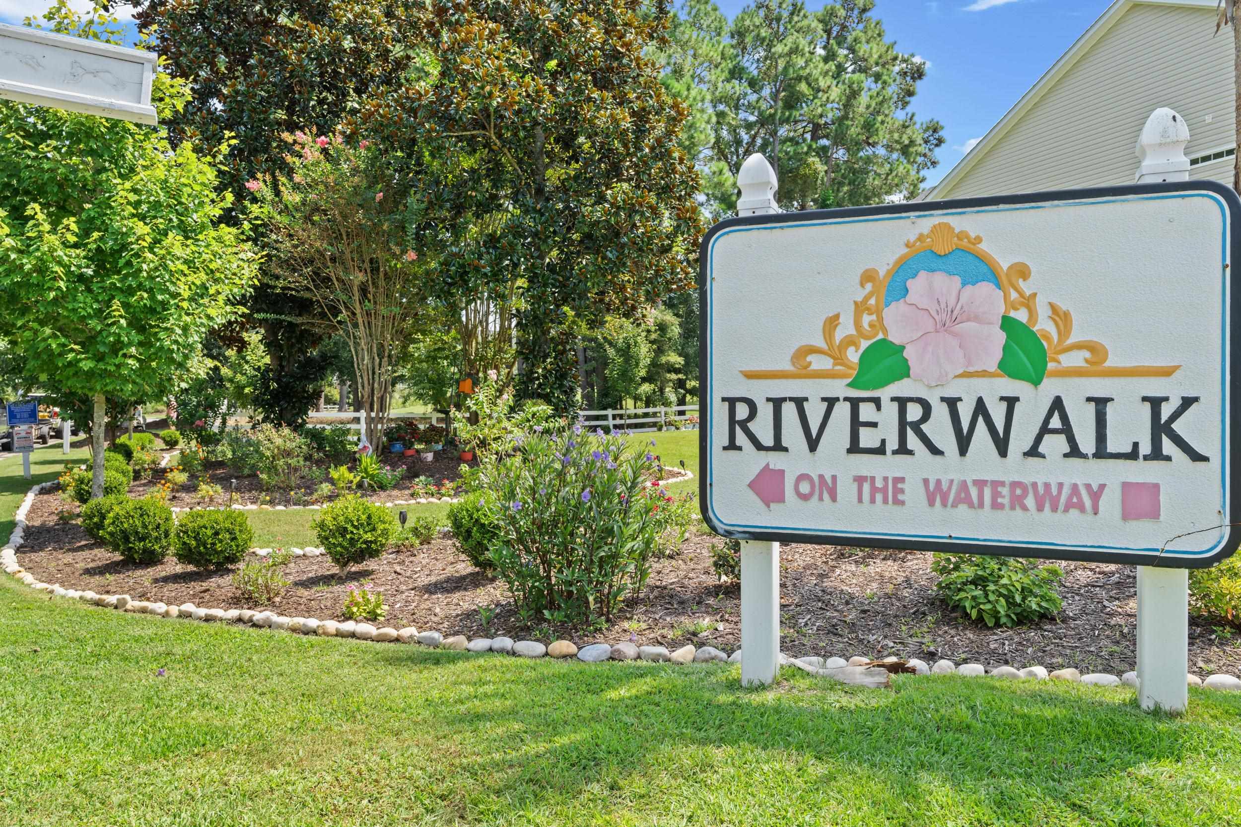 679 Riverwalk Dr. Property Photo 31