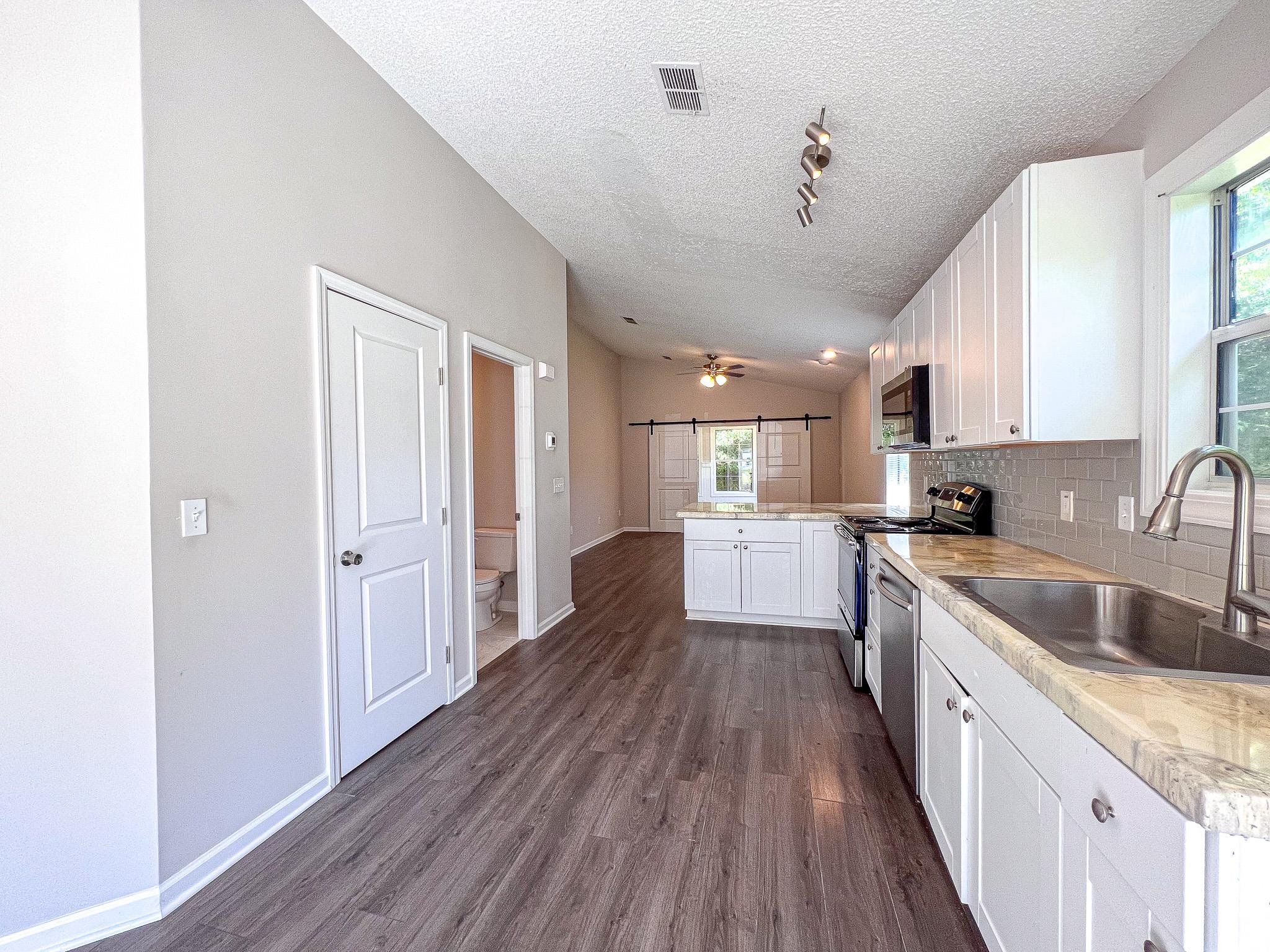 1503 St. George Ln. Property Photo 8
