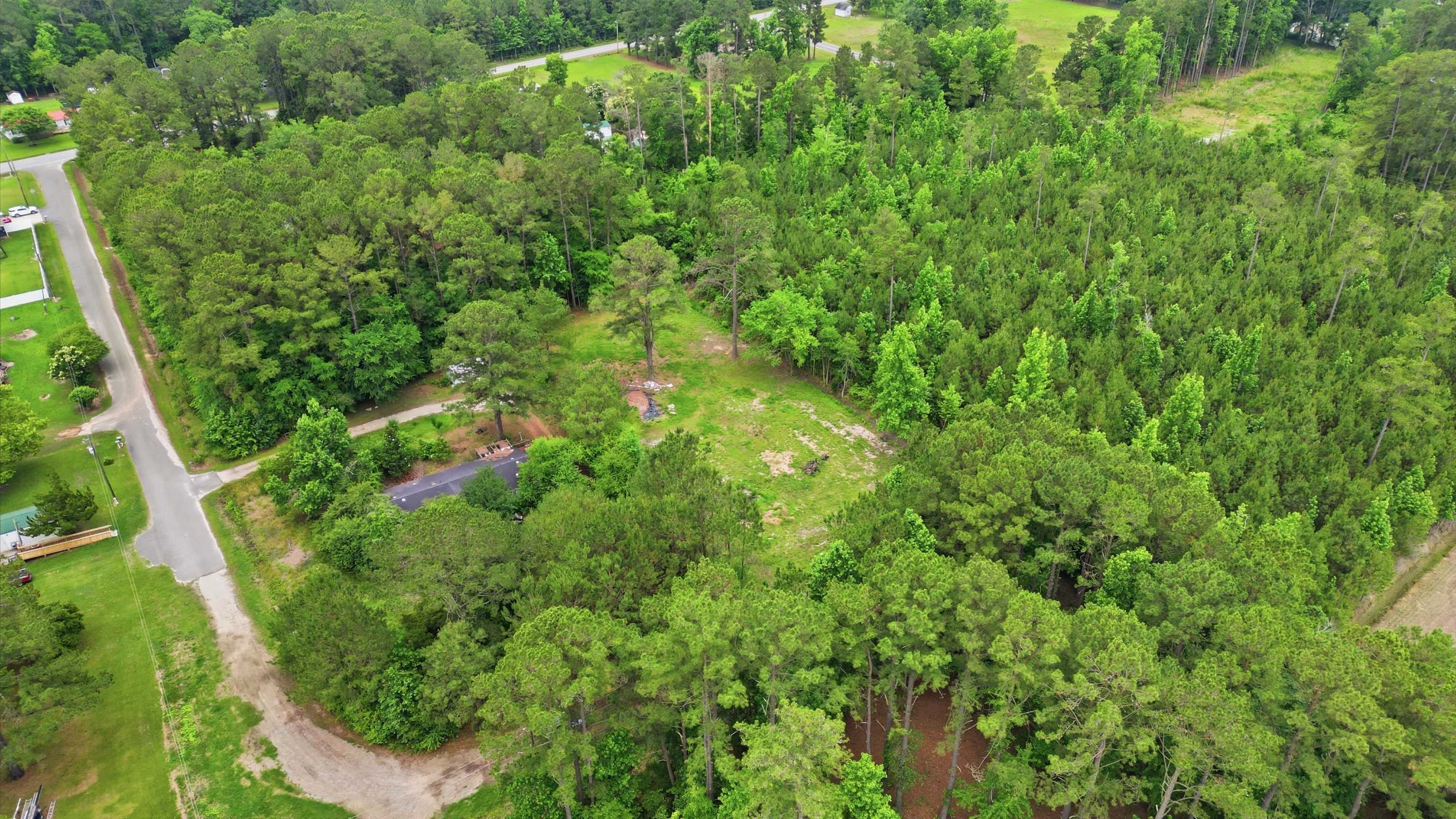 125 Old Groves Ln. Property Photo 4