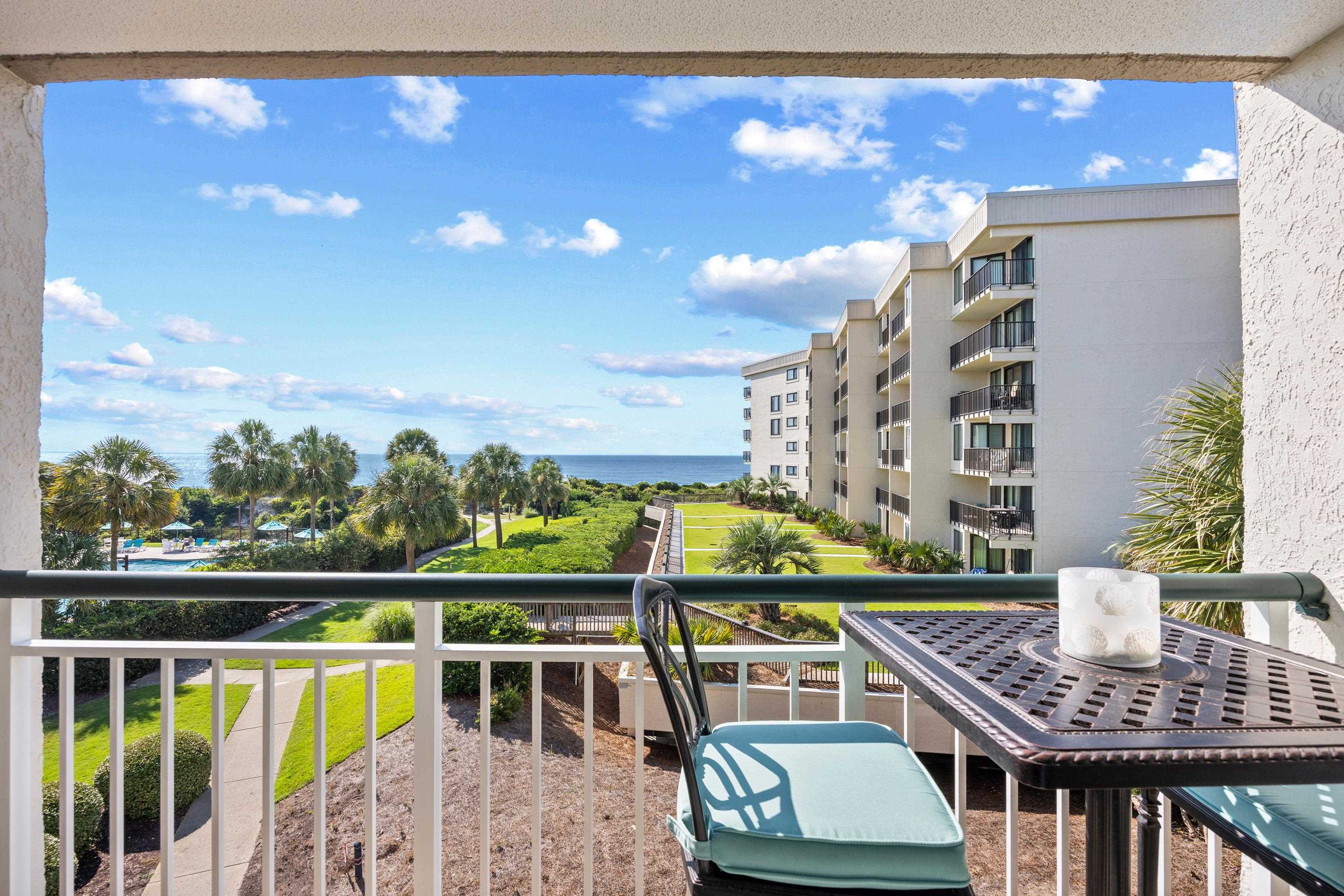 601 Retreat Beach Circle Property Photo 4