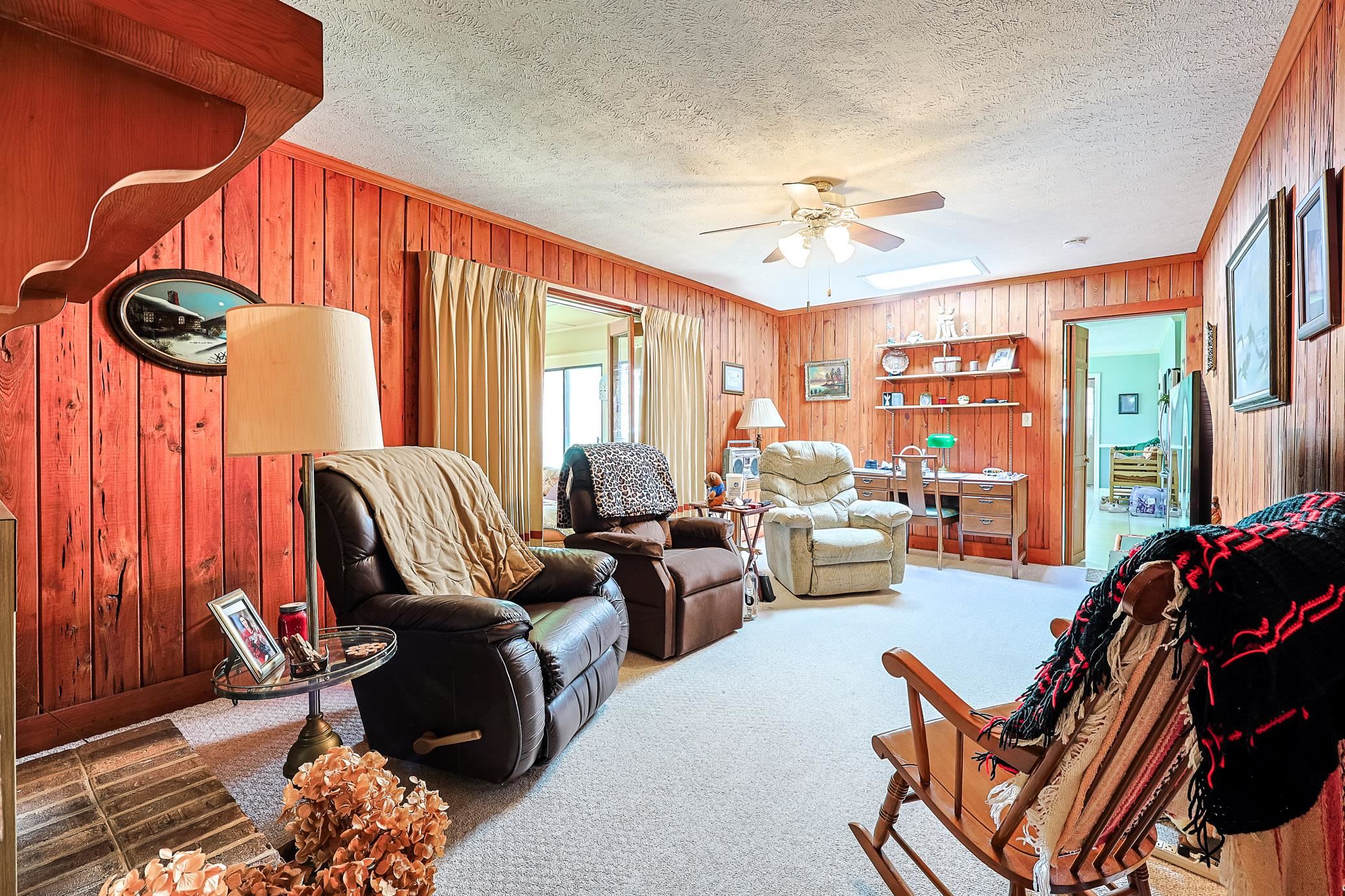1624 Deer Park Ln. Property Photo 4