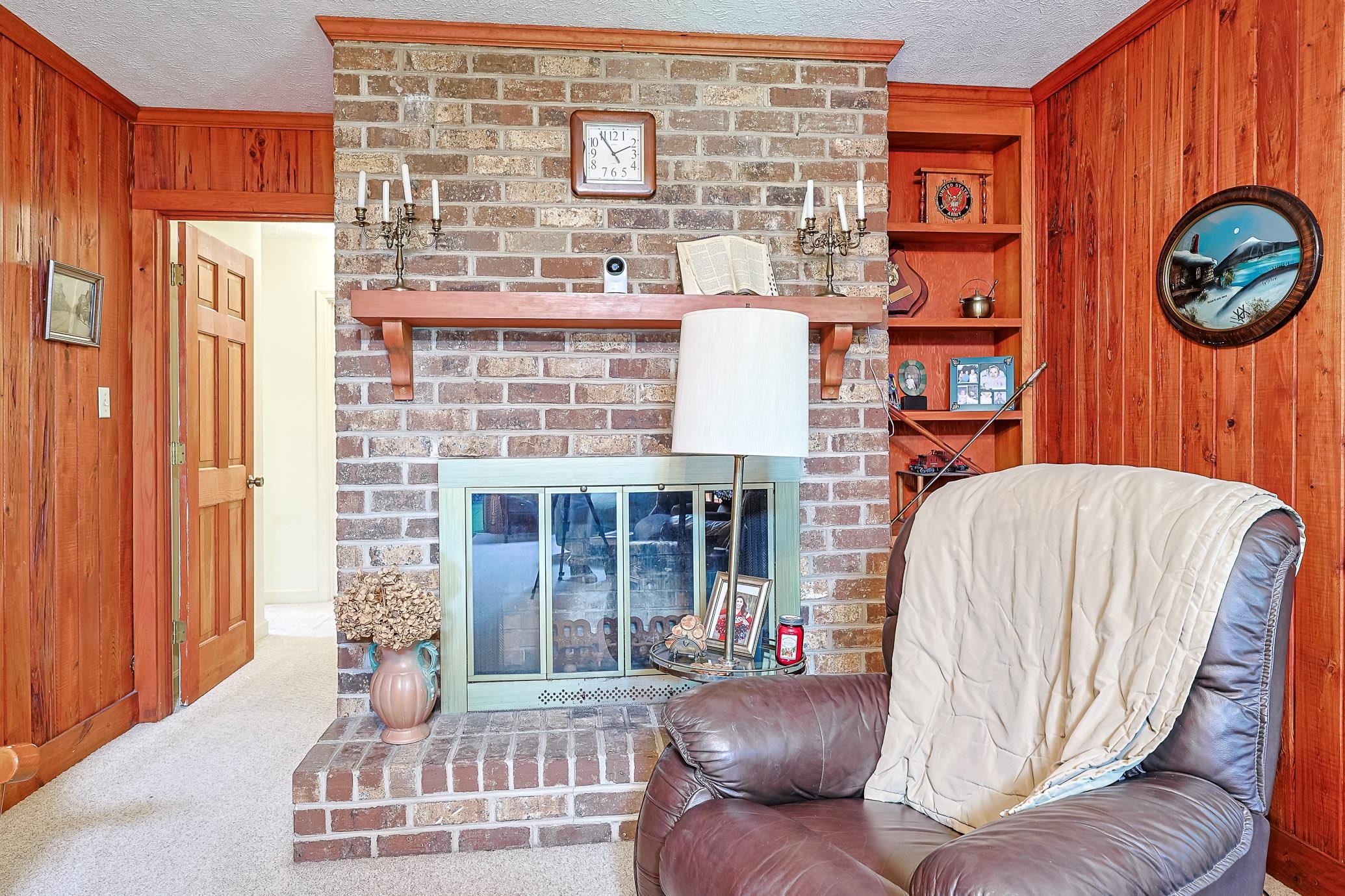 1624 Deer Park Ln. Property Photo 5
