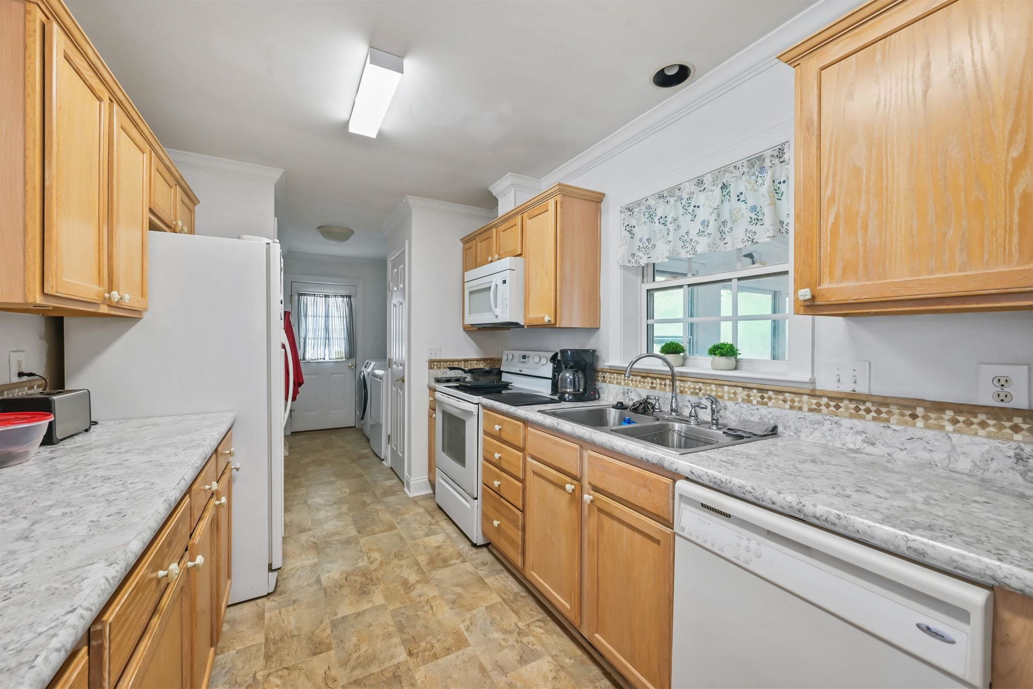 4421 Manitook Dr. Property Photo 23